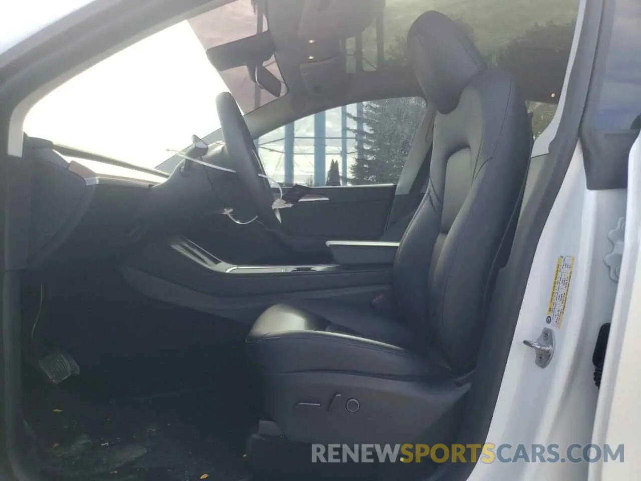 7 fotografías del automóvil dañado 7SAYGDEE2PA115480 TESLA MODEL Y 2023