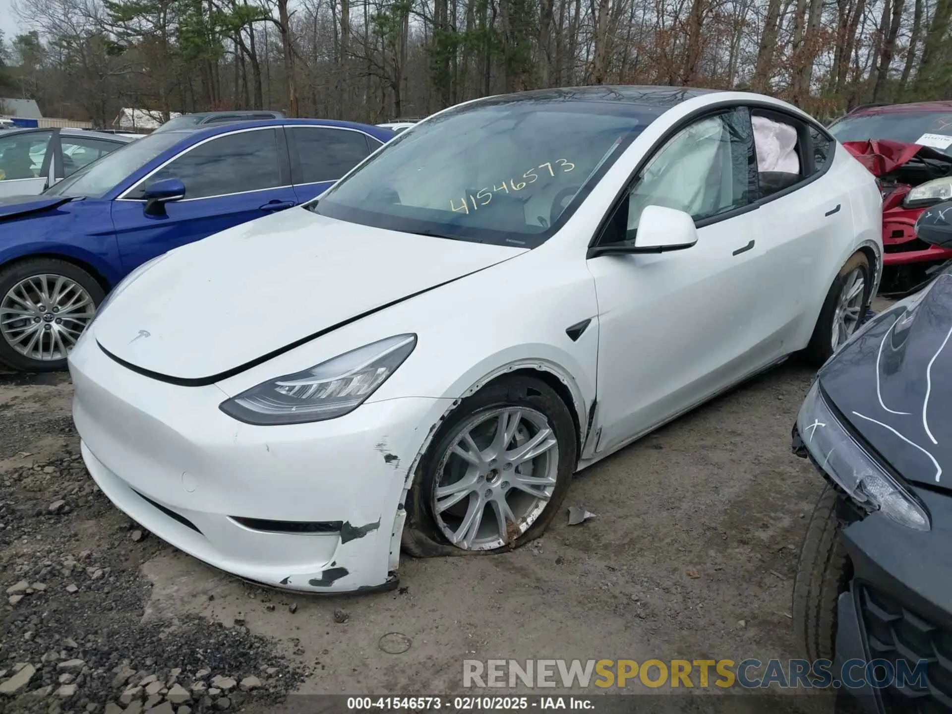 2 fotografías del automóvil dañado 7SAYGDEE2PA145398 TESLA MODEL Y 2023
