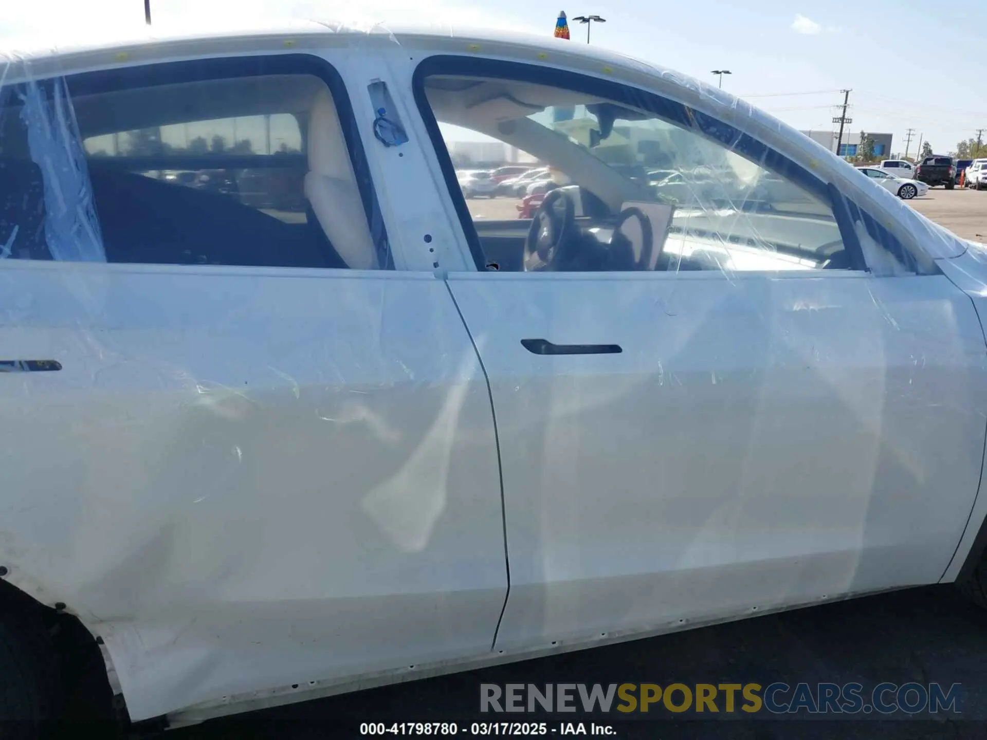 13 fotografías del automóvil dañado 7SAYGDEE2PF632121 TESLA MODEL Y 2023