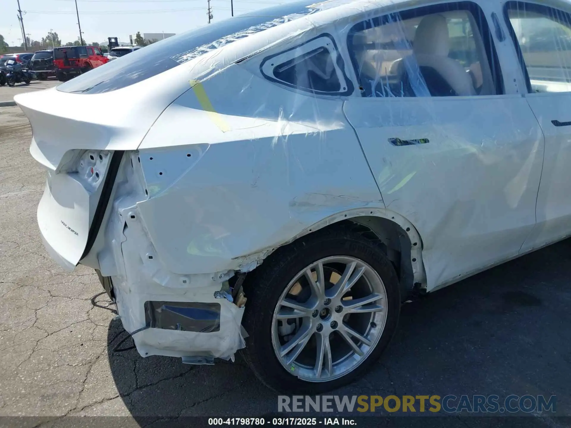 6 fotografías del automóvil dañado 7SAYGDEE2PF632121 TESLA MODEL Y 2023