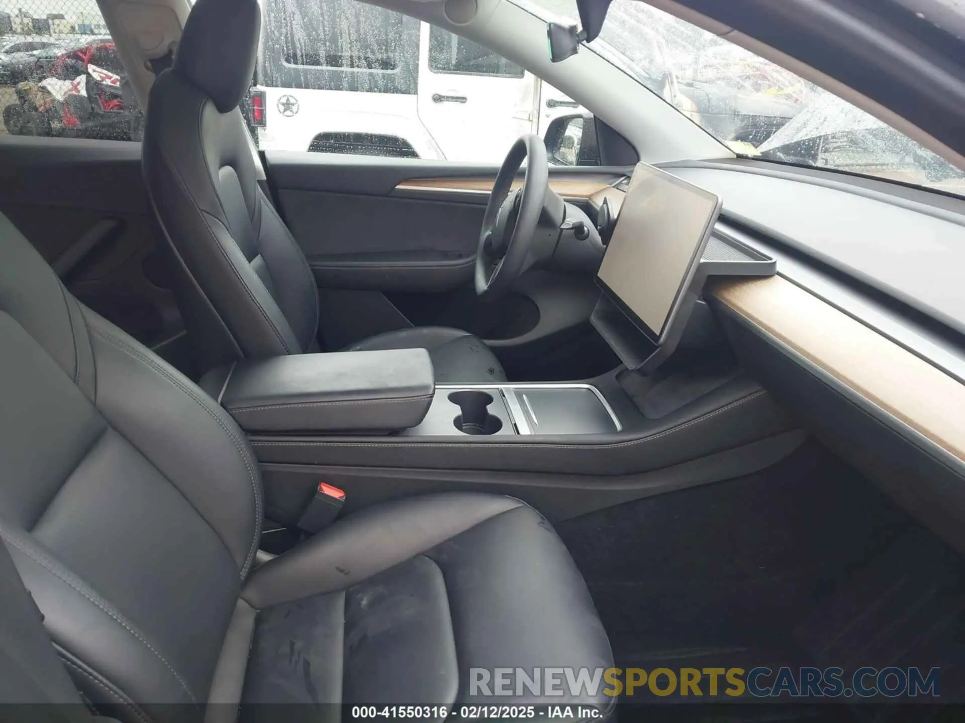 5 fotografías del automóvil dañado 7SAYGDEE2PF632443 TESLA MODEL Y 2023