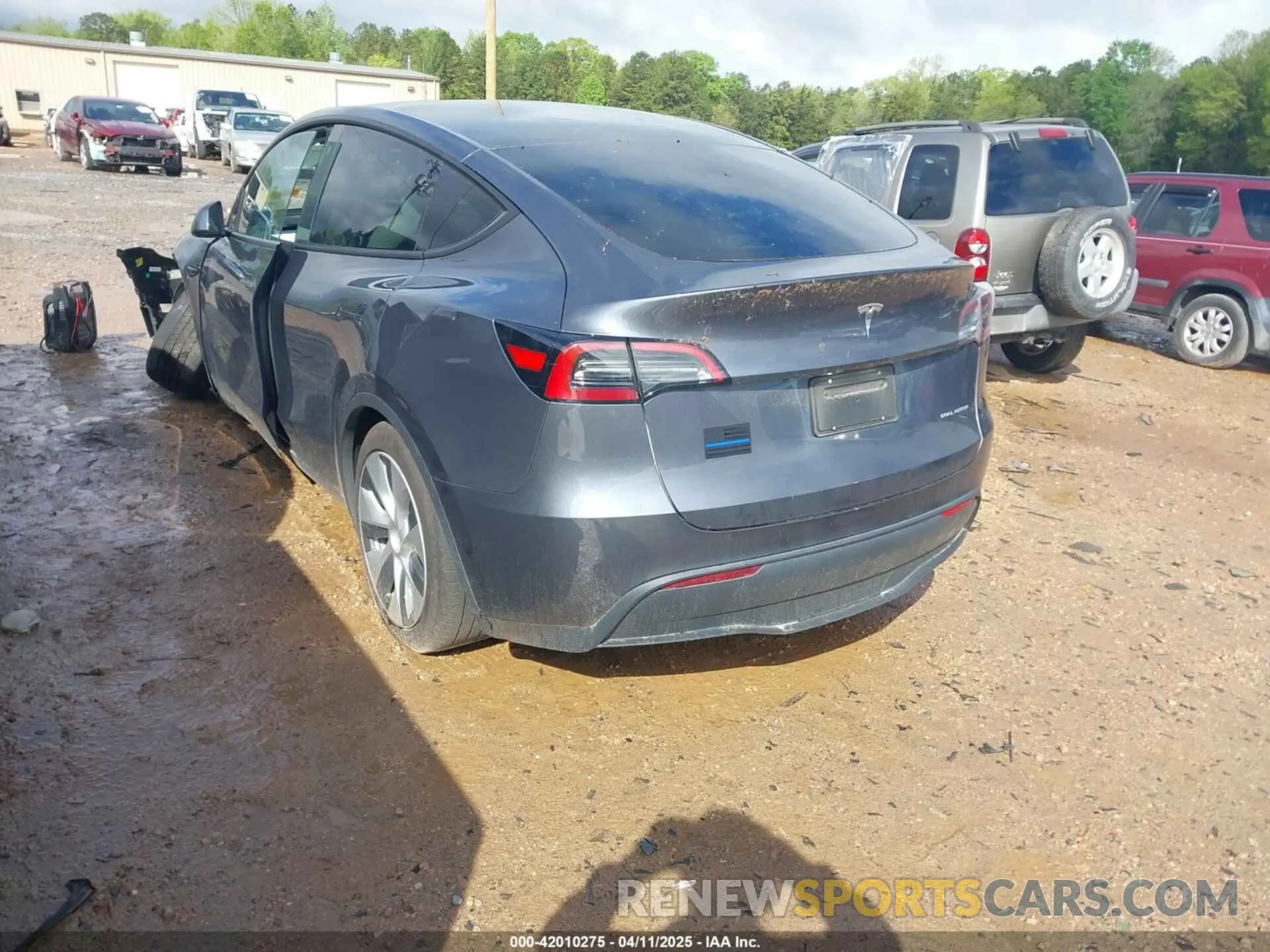 3 fotografías del automóvil dañado 7SAYGDEE2PF674286 TESLA MODEL Y 2023