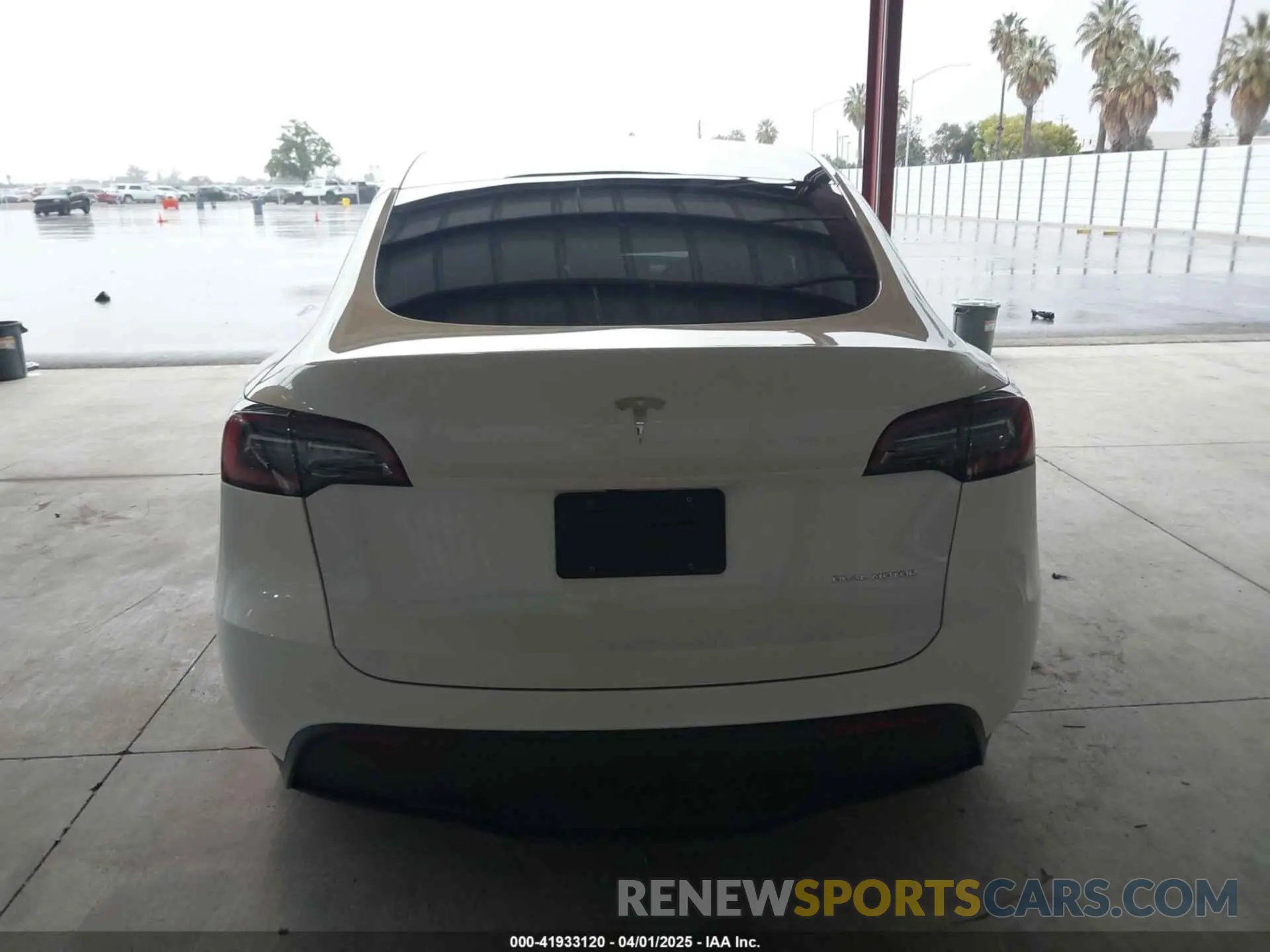 17 fotografías del automóvil dañado 7SAYGDEE2PF834036 TESLA MODEL Y 2023
