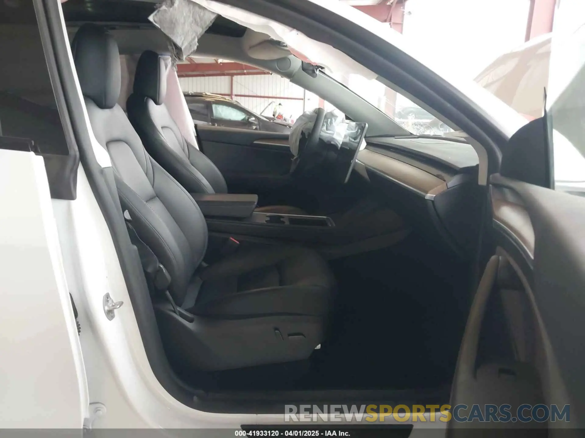 5 fotografías del automóvil dañado 7SAYGDEE2PF834036 TESLA MODEL Y 2023