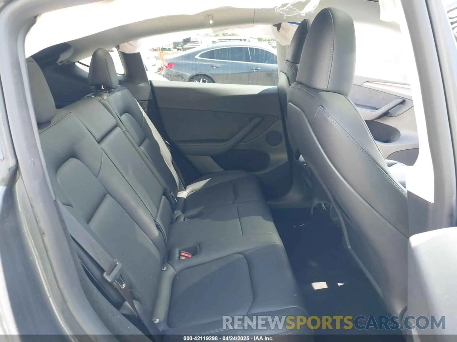 8 fotografías del automóvil dañado 7SAYGDEE2PF839866 TESLA MODEL Y 2023