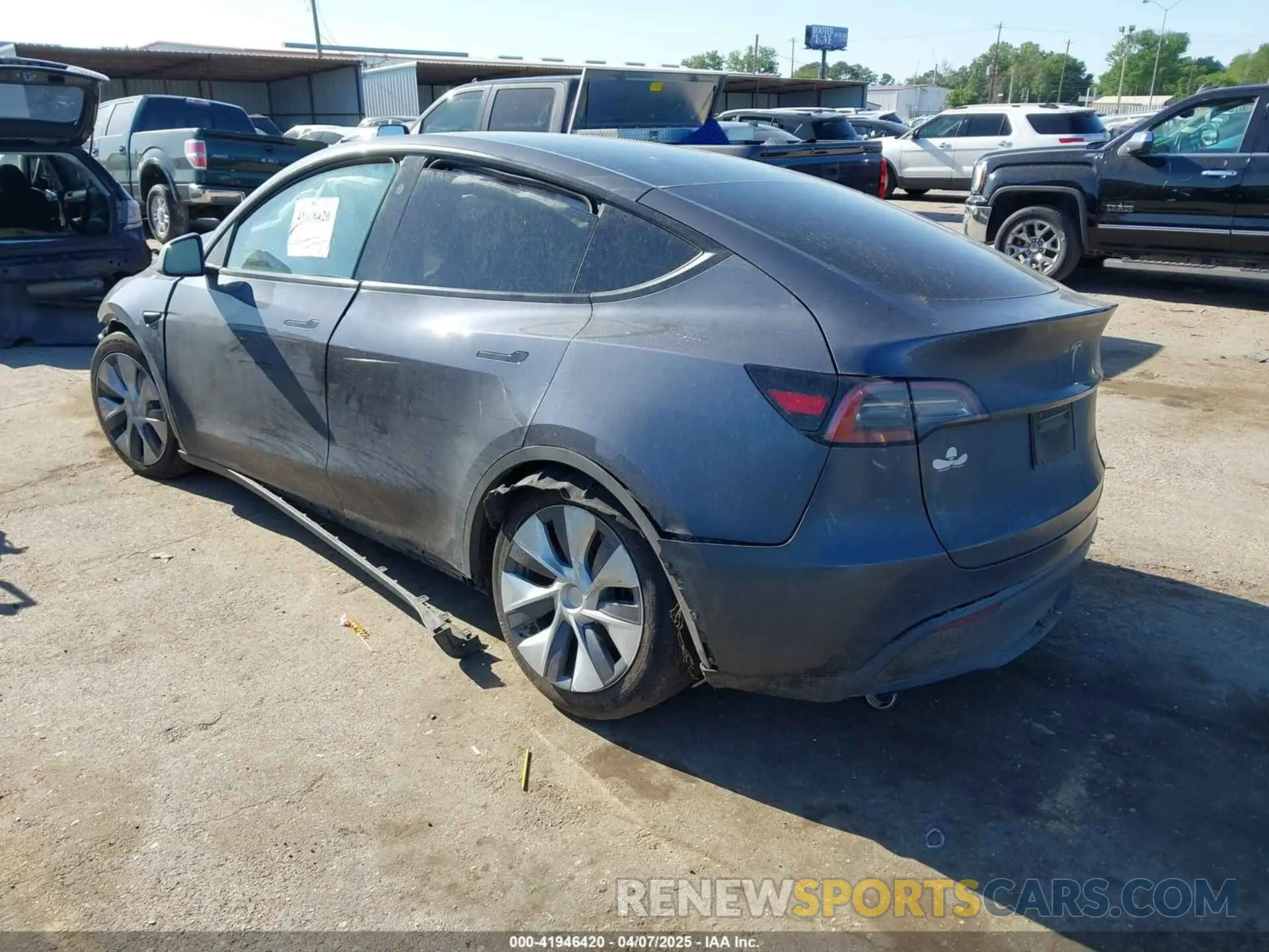3 fotografías del automóvil dañado 7SAYGDEE2PF889117 TESLA MODEL Y 2023