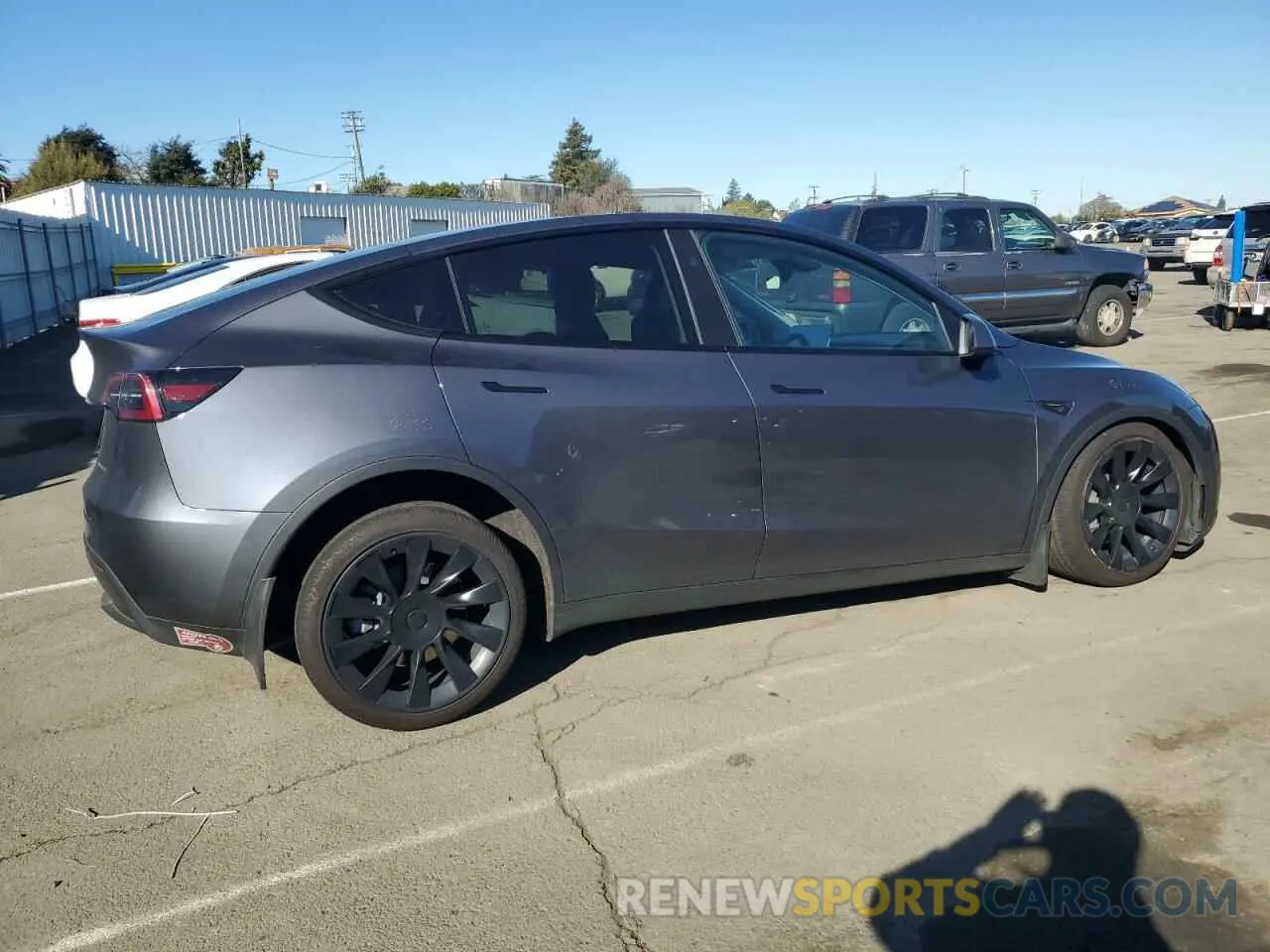 3 fotografías del automóvil dañado 7SAYGDEE2PF914369 TESLA MODEL Y 2023