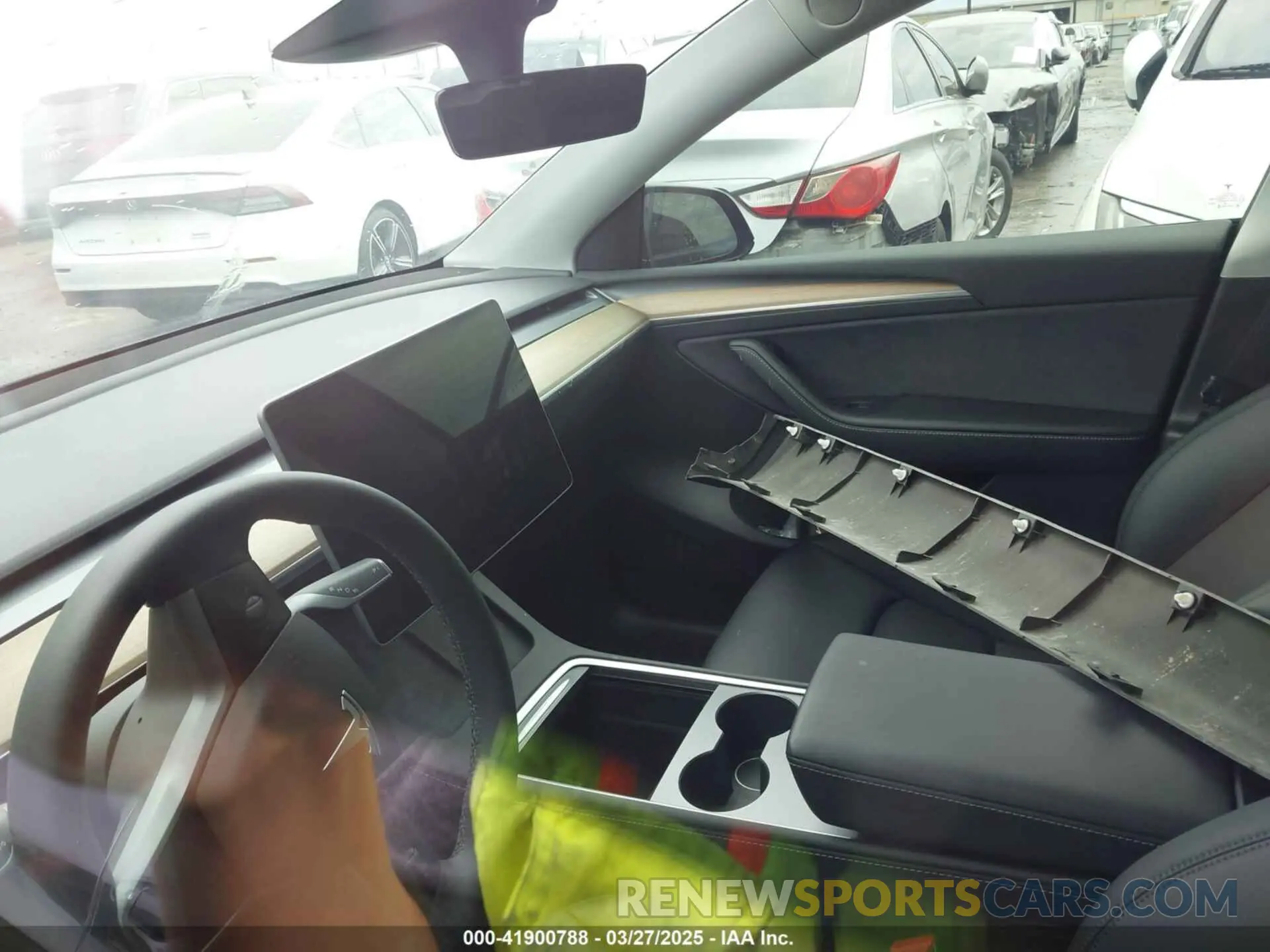 16 fotografías del automóvil dañado 7SAYGDEE3PA024315 TESLA MODEL Y 2023