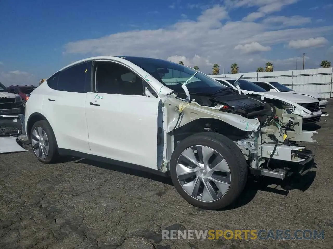 4 fotografías del automóvil dañado 7SAYGDEE3PA108330 TESLA MODEL Y 2023