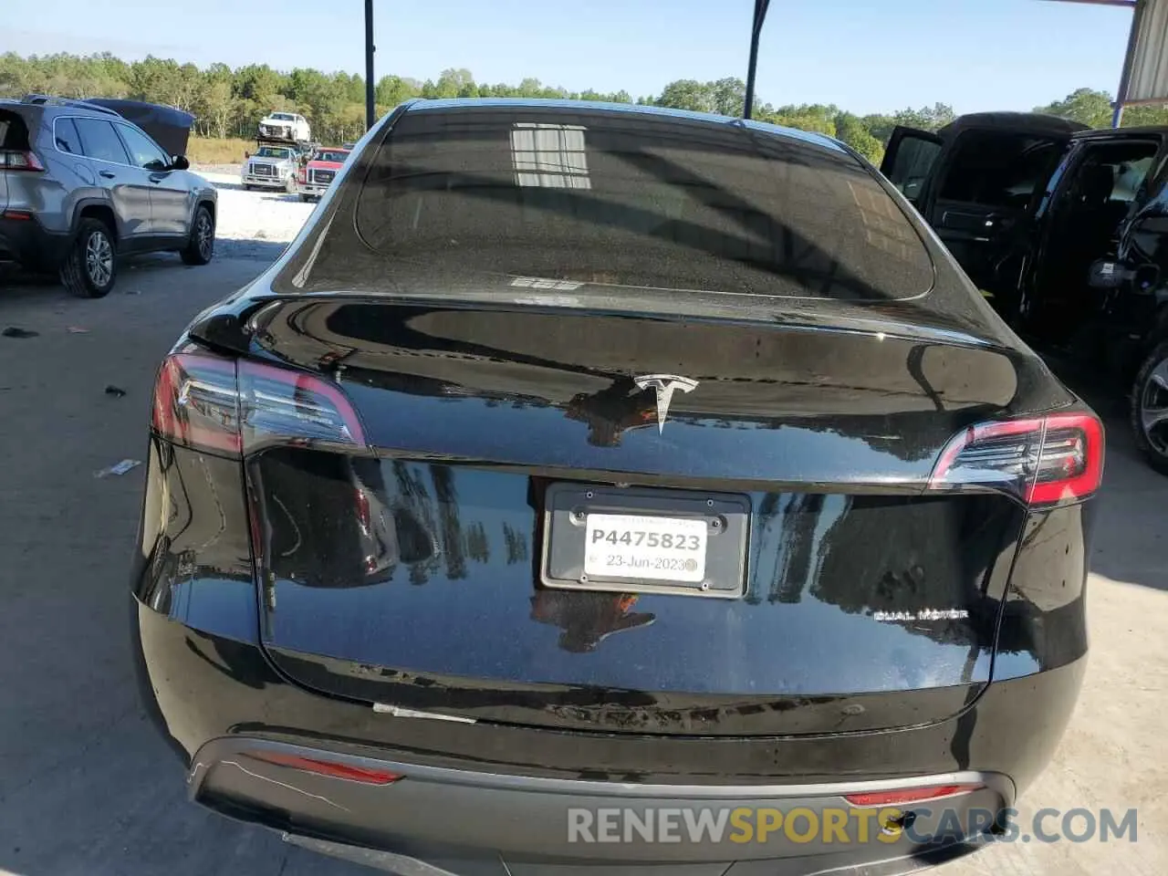 6 fotografías del automóvil dañado 7SAYGDEE3PA110482 TESLA MODEL Y 2023
