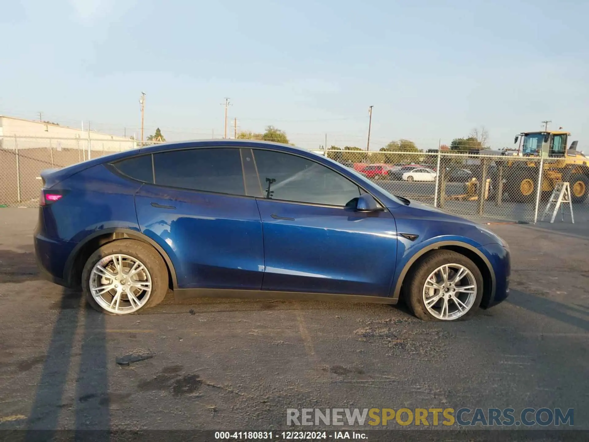 13 fotografías del automóvil dañado 7SAYGDEE3PA116752 TESLA MODEL Y 2023