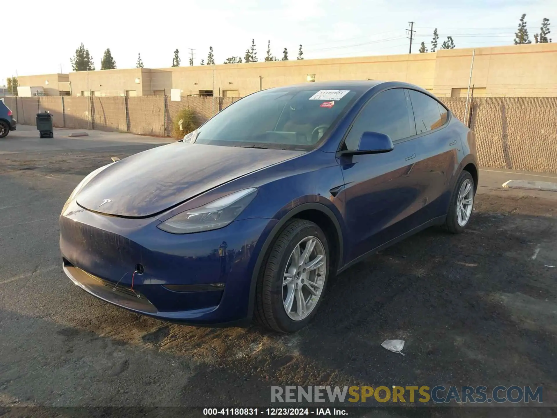 2 fotografías del automóvil dañado 7SAYGDEE3PA116752 TESLA MODEL Y 2023