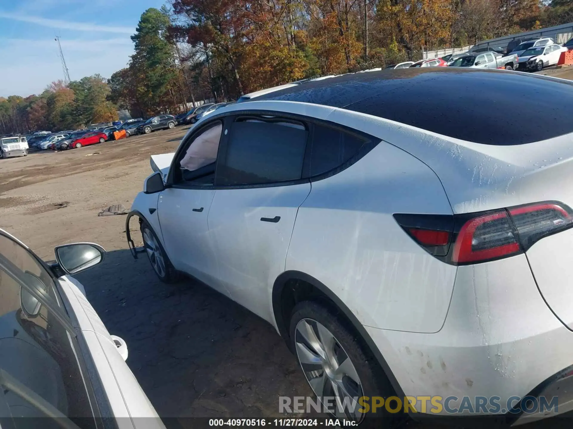 13 fotografías del automóvil dañado 7SAYGDEE3PA130666 TESLA MODEL Y 2023