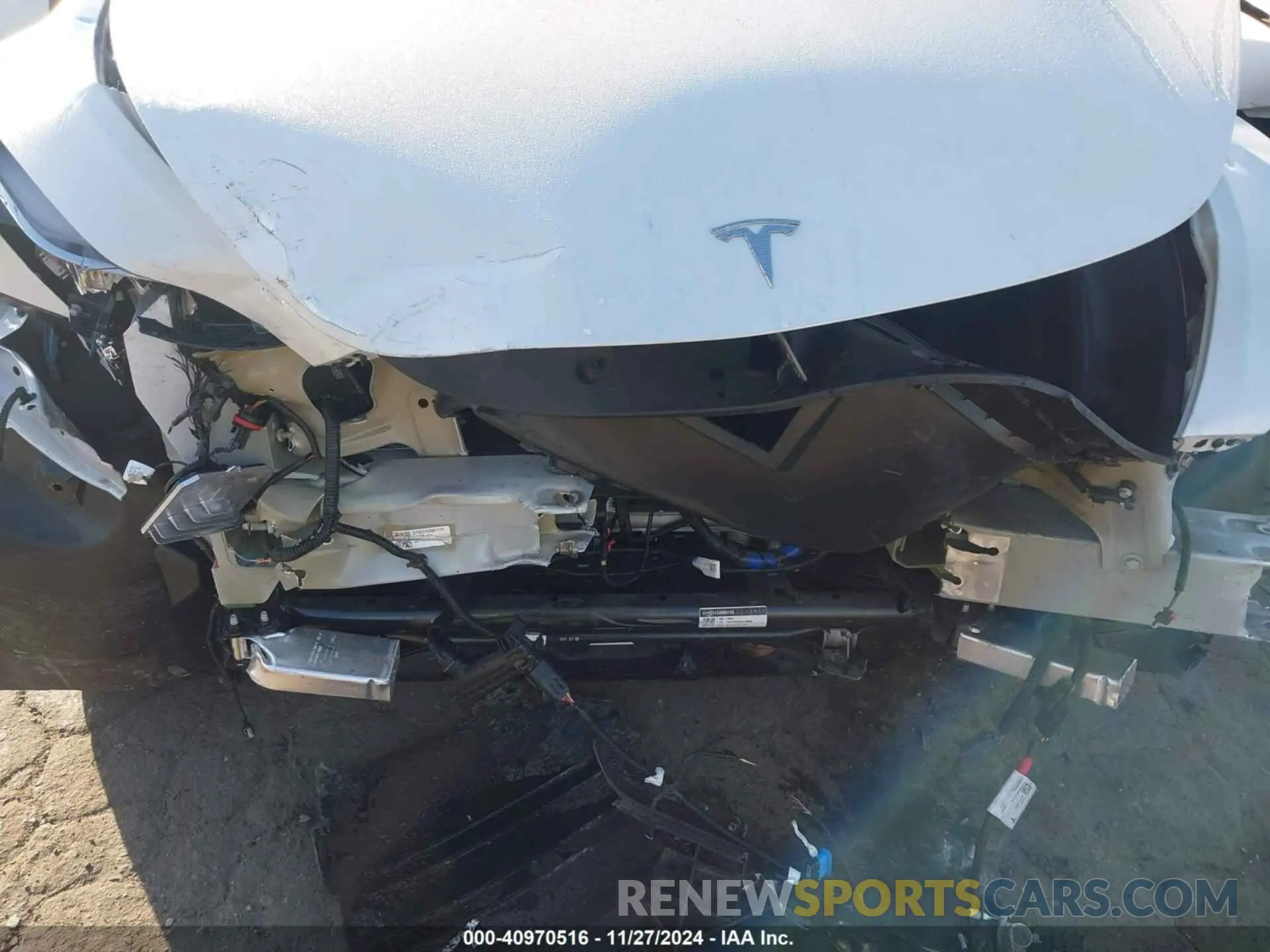 6 fotografías del automóvil dañado 7SAYGDEE3PA130666 TESLA MODEL Y 2023