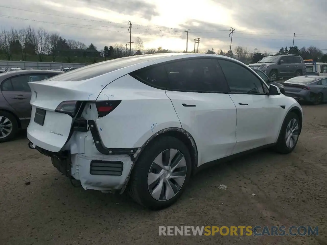 3 fotografías del automóvil dañado 7SAYGDEE3PA130988 TESLA MODEL Y 2023