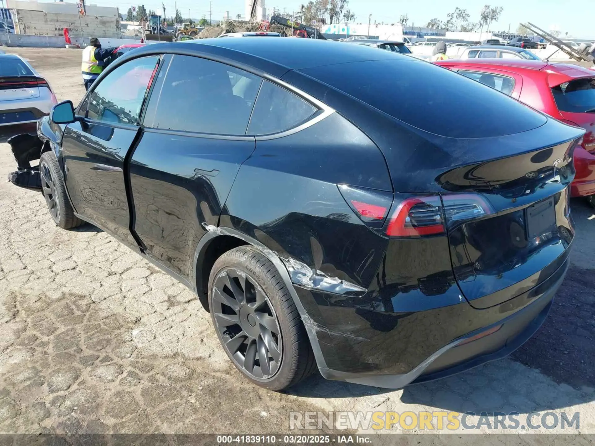 3 fotografías del automóvil dañado 7SAYGDEE3PA131056 TESLA MODEL Y 2023