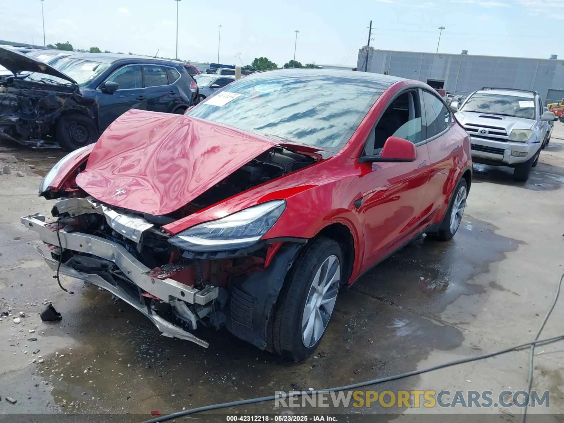 2 fotografías del automóvil dañado 7SAYGDEE3PA143353 TESLA MODEL Y 2023