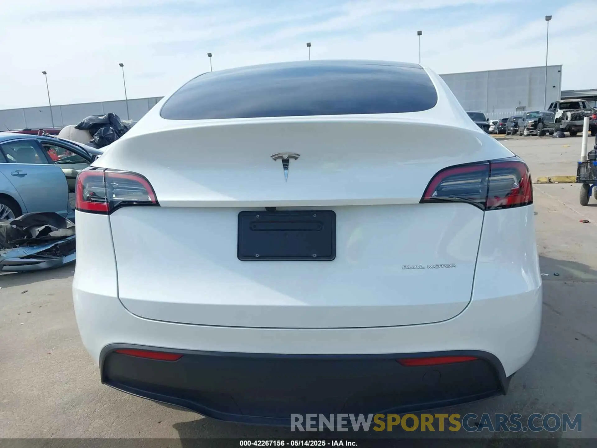 15 fotografías del automóvil dañado 7SAYGDEE3PA166177 TESLA MODEL Y 2023