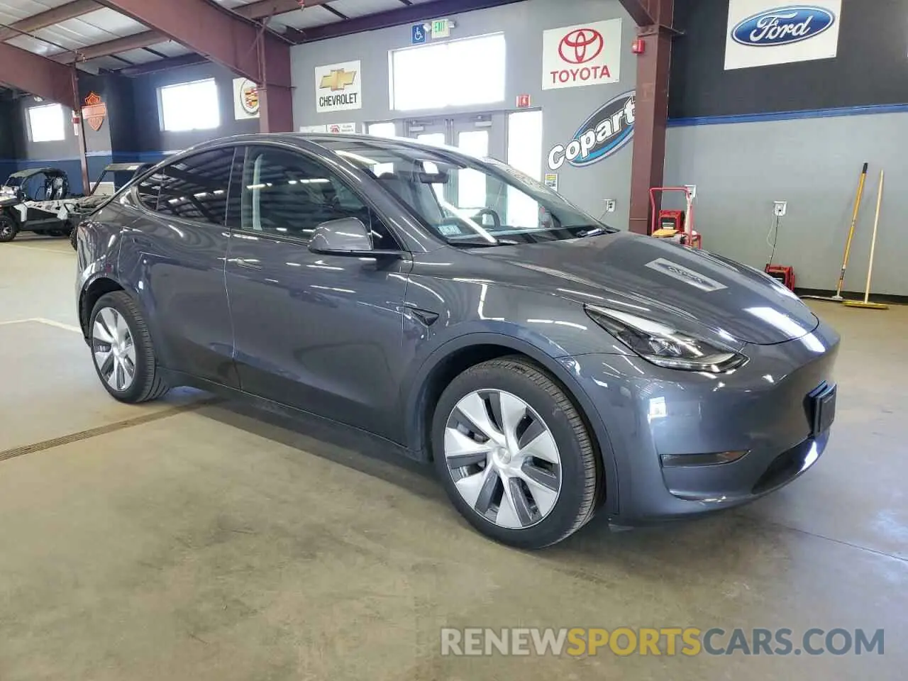 4 fotografías del automóvil dañado 7SAYGDEE3PA194481 TESLA MODEL Y 2023