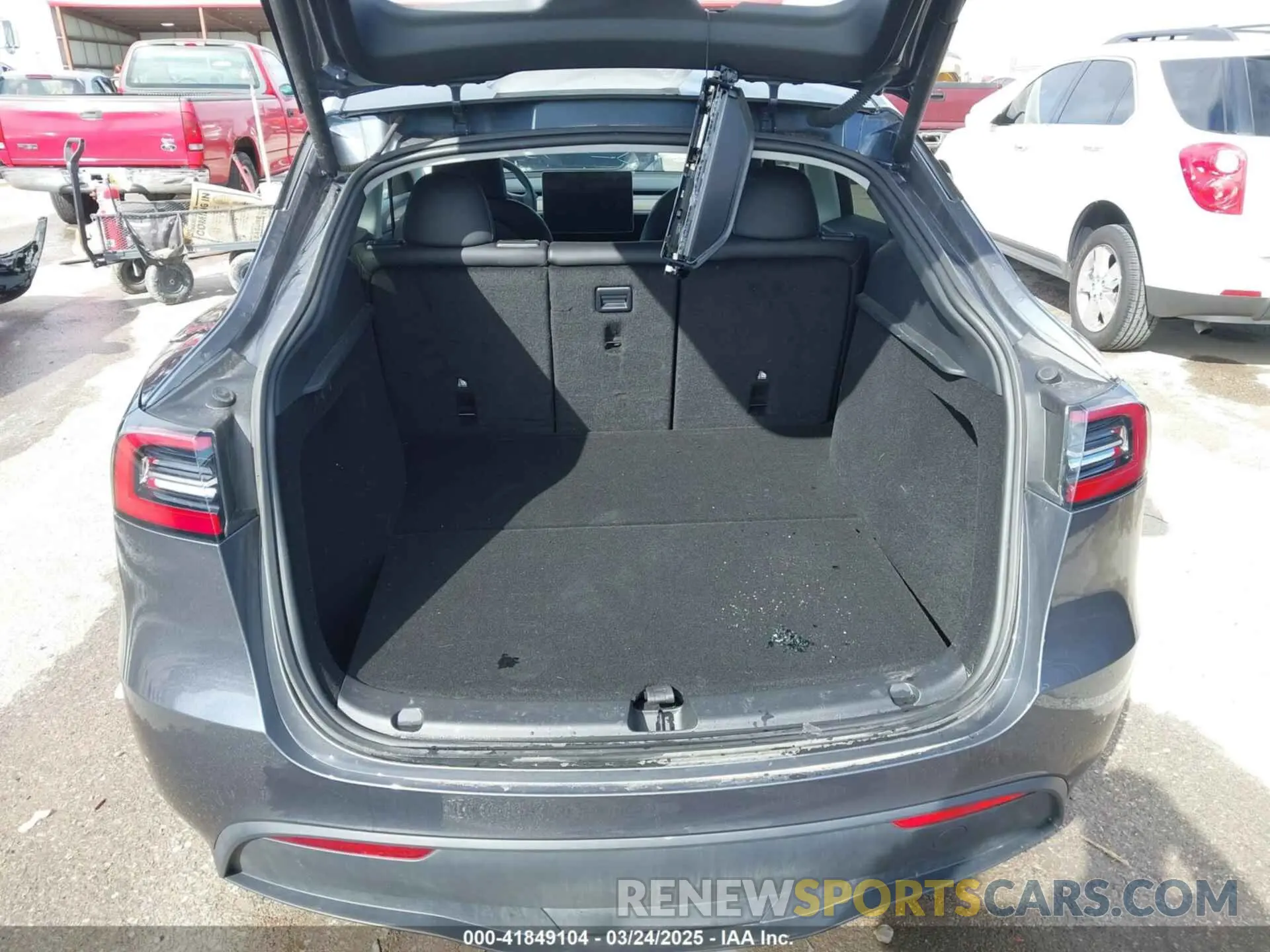 19 fotografías del automóvil dañado 7SAYGDEE3PA204992 TESLA MODEL Y 2023
