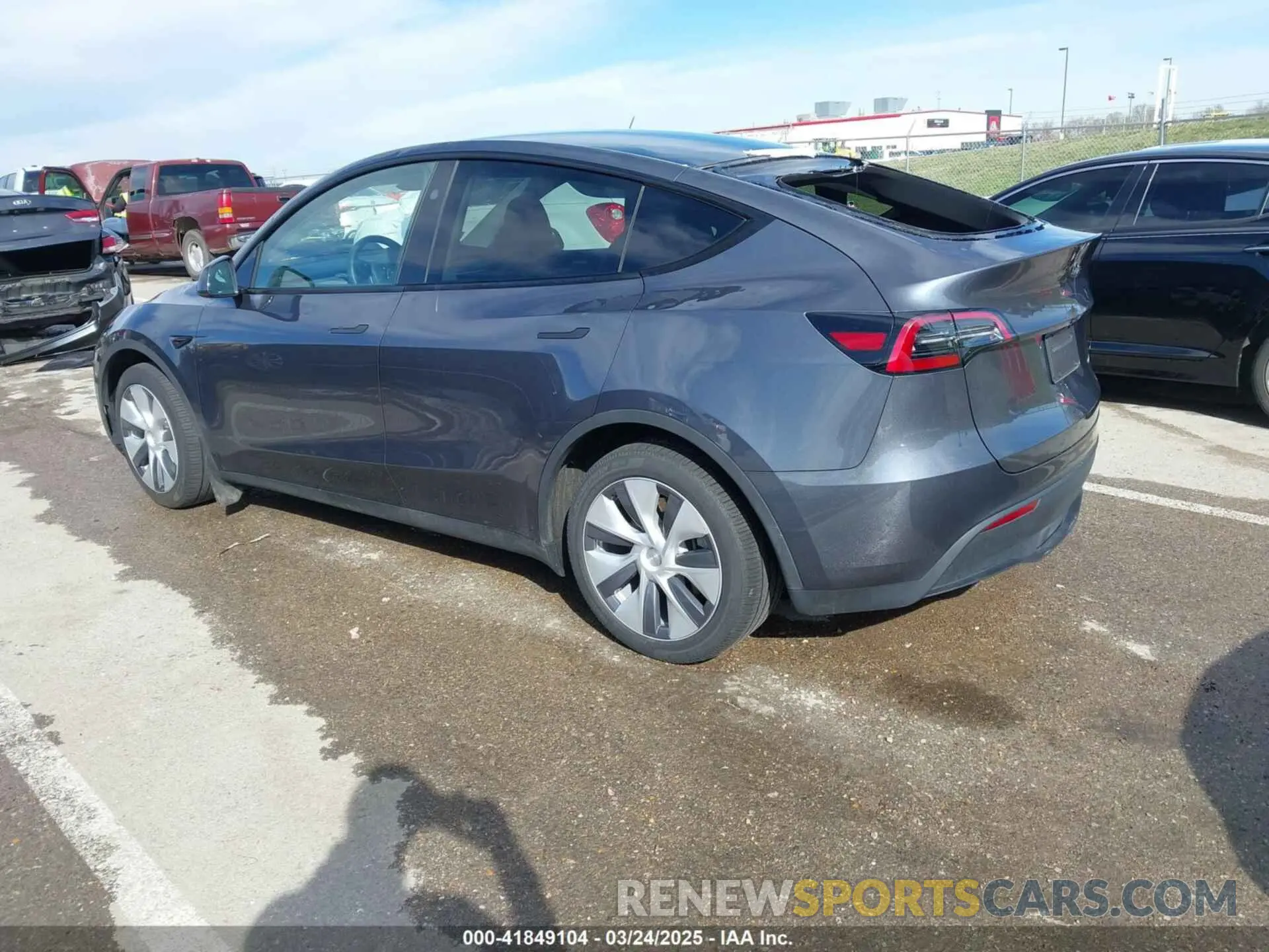 3 fotografías del automóvil dañado 7SAYGDEE3PA204992 TESLA MODEL Y 2023