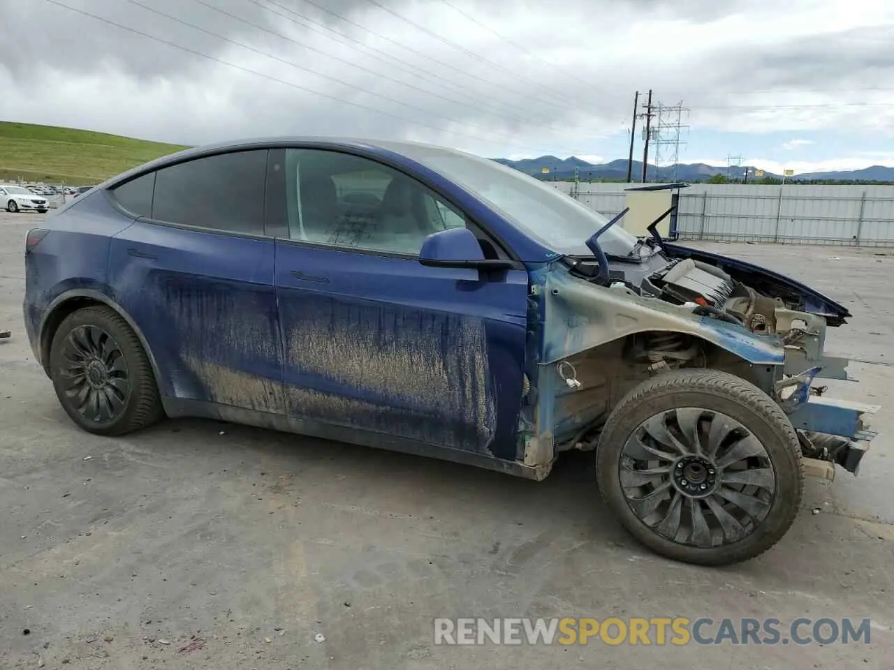 4 fotografías del automóvil dañado 7SAYGDEE3PF710356 TESLA MODEL Y 2023