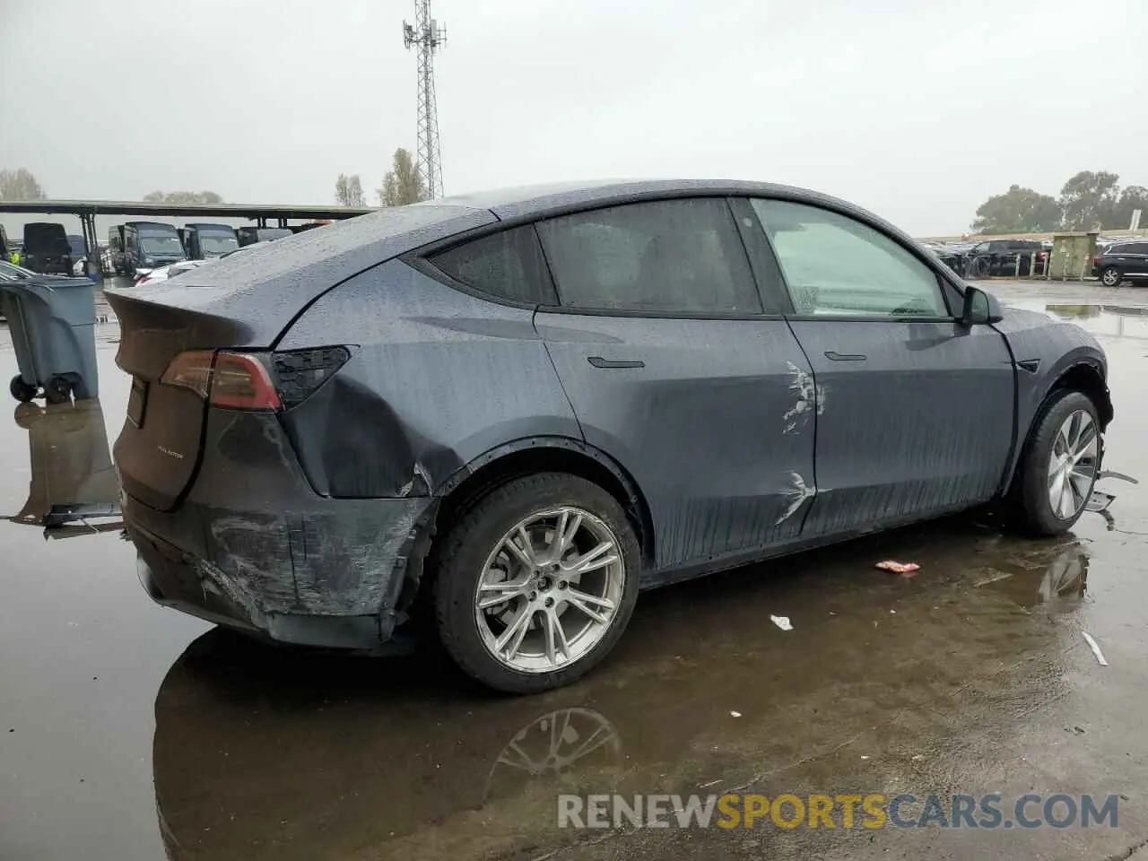 3 fotografías del automóvil dañado 7SAYGDEE3PF738531 TESLA MODEL Y 2023