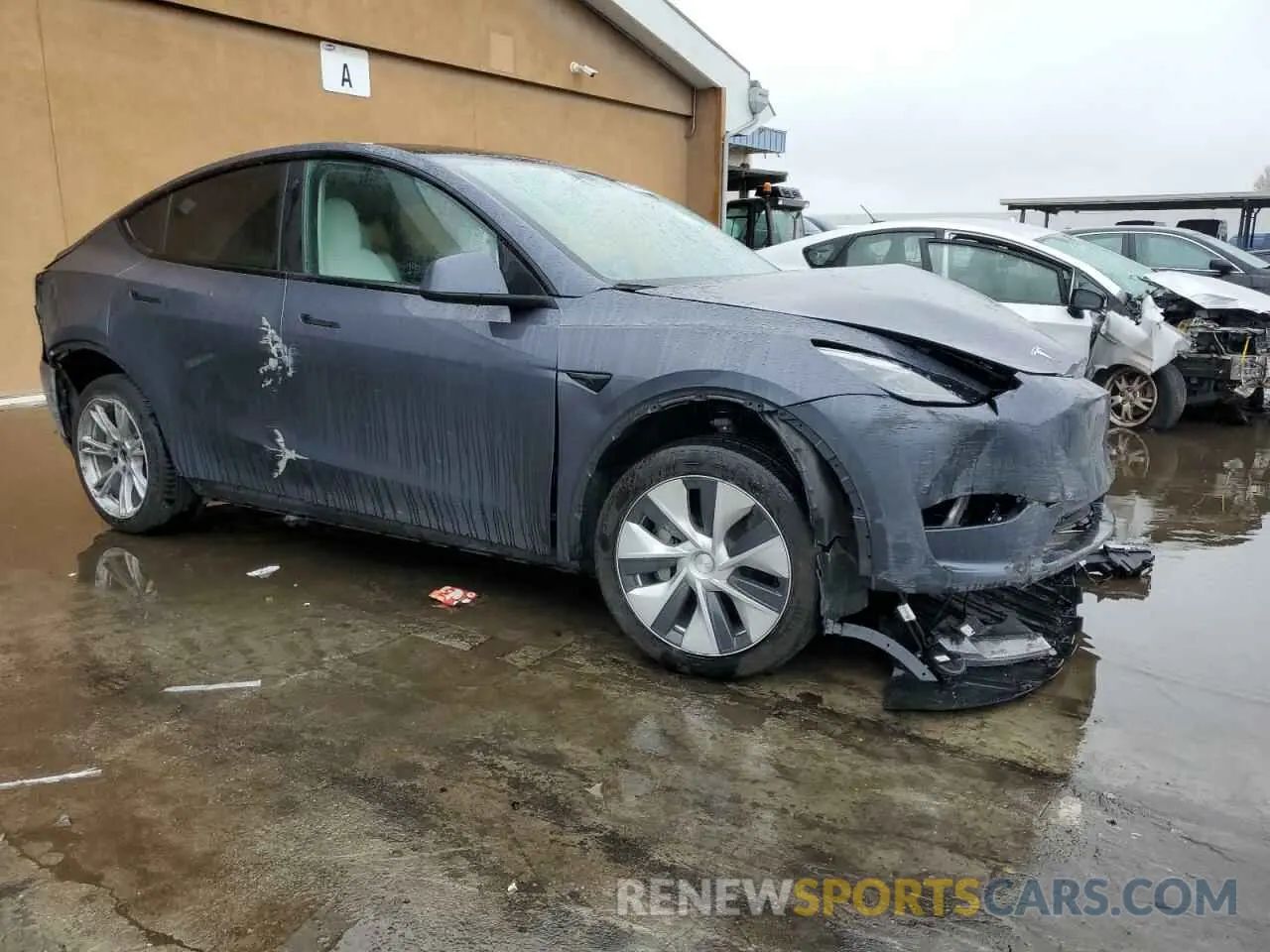 4 fotografías del automóvil dañado 7SAYGDEE3PF738531 TESLA MODEL Y 2023