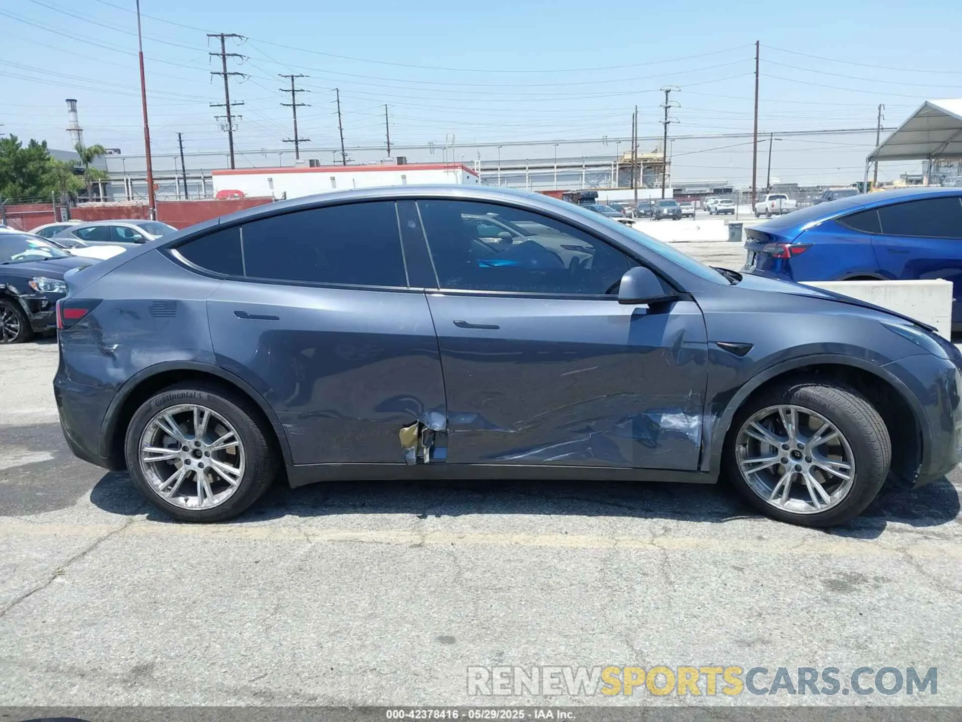 14 fotografías del automóvil dañado 7SAYGDEE3PF806715 TESLA MODEL Y 2023