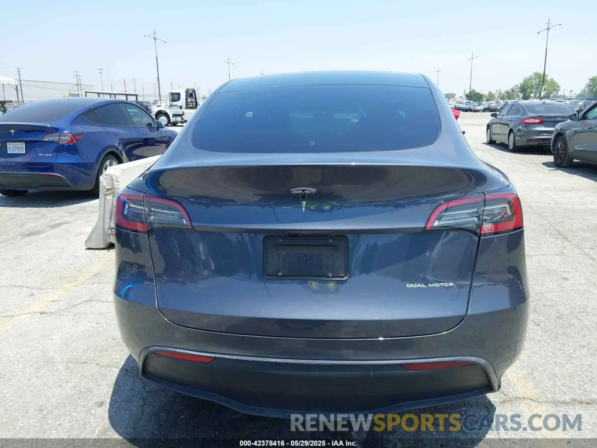 17 fotografías del automóvil dañado 7SAYGDEE3PF806715 TESLA MODEL Y 2023