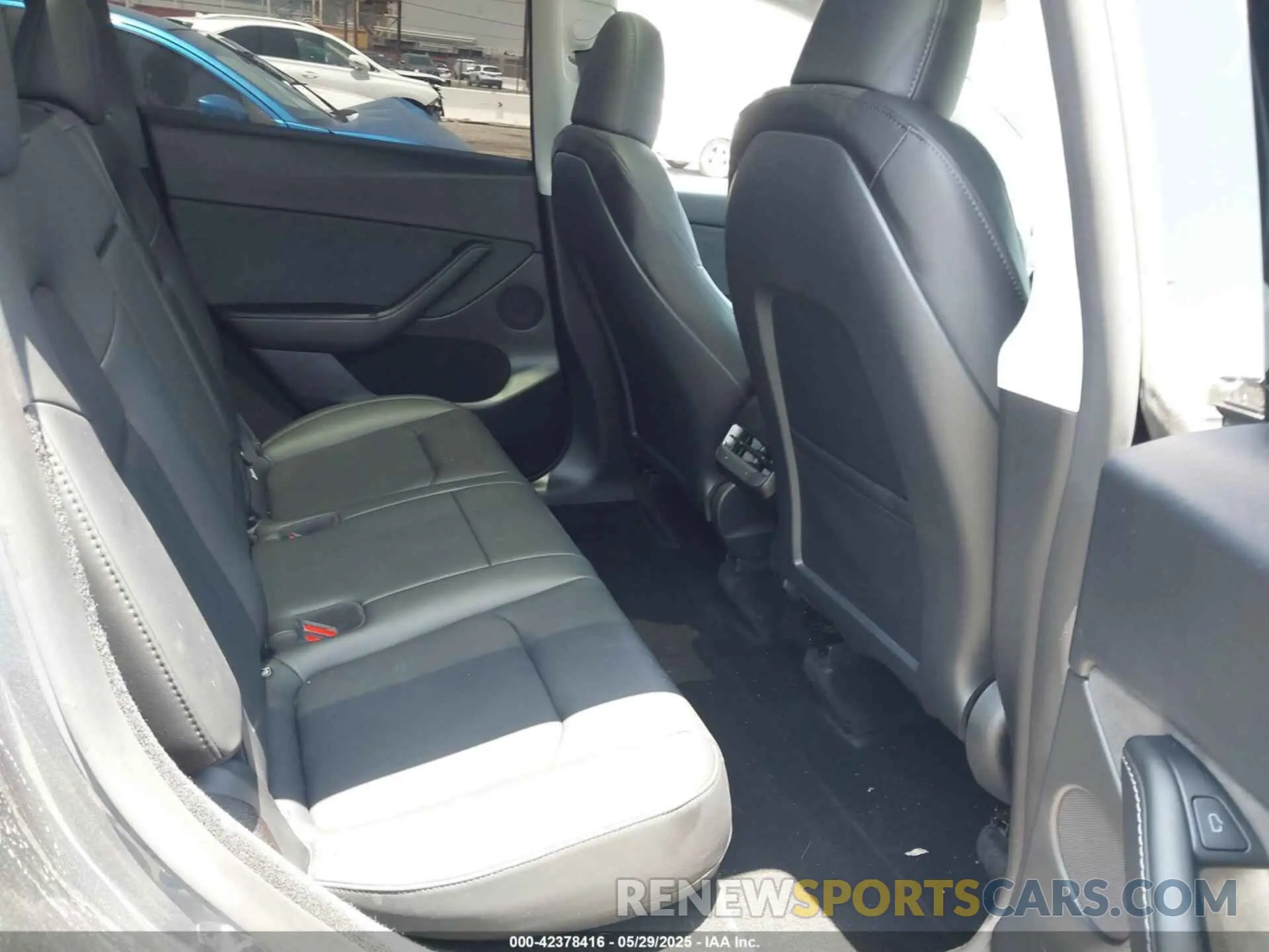 8 fotografías del automóvil dañado 7SAYGDEE3PF806715 TESLA MODEL Y 2023