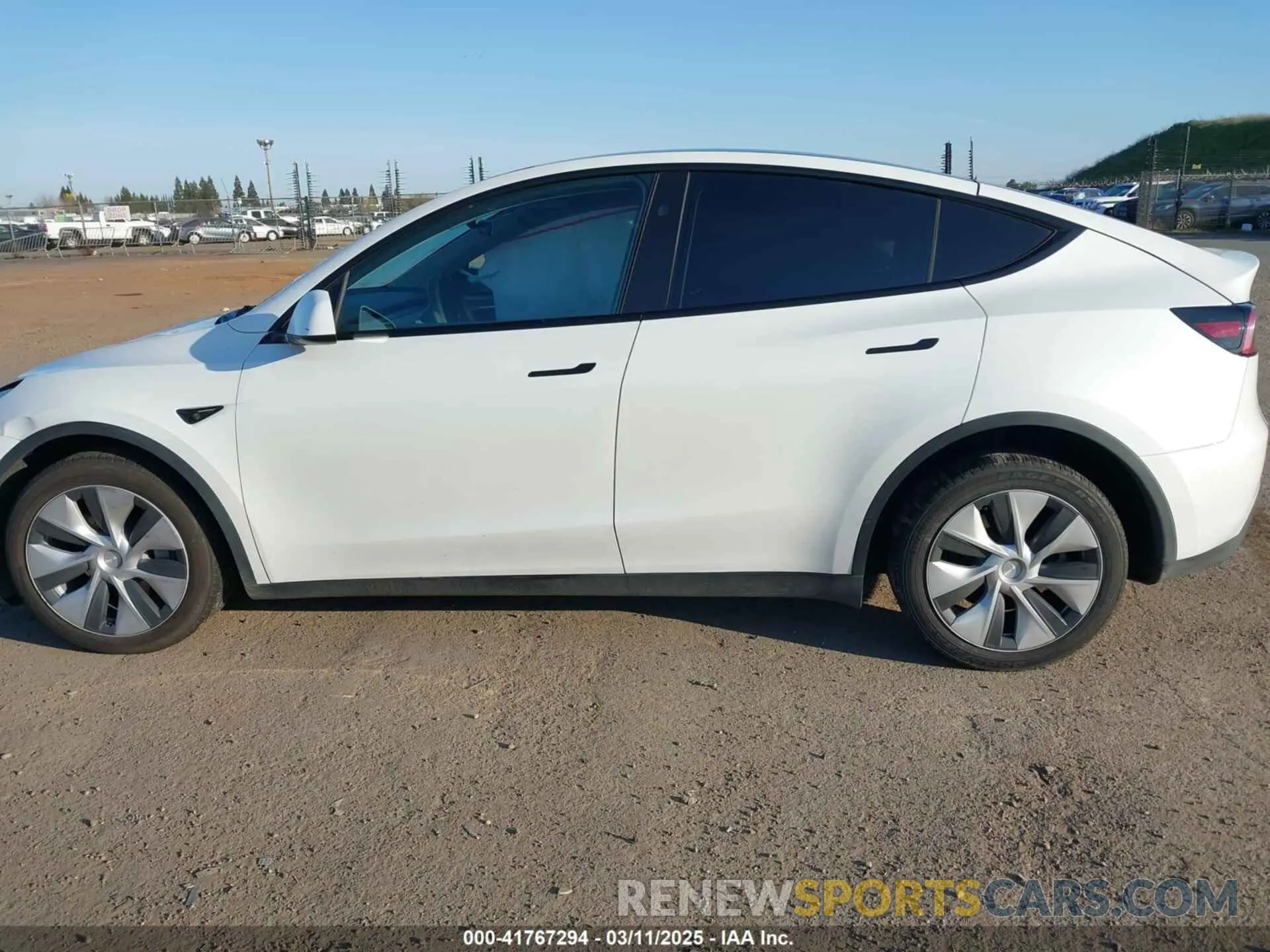 15 fotografías del automóvil dañado 7SAYGDEE3PF817097 TESLA MODEL Y 2023