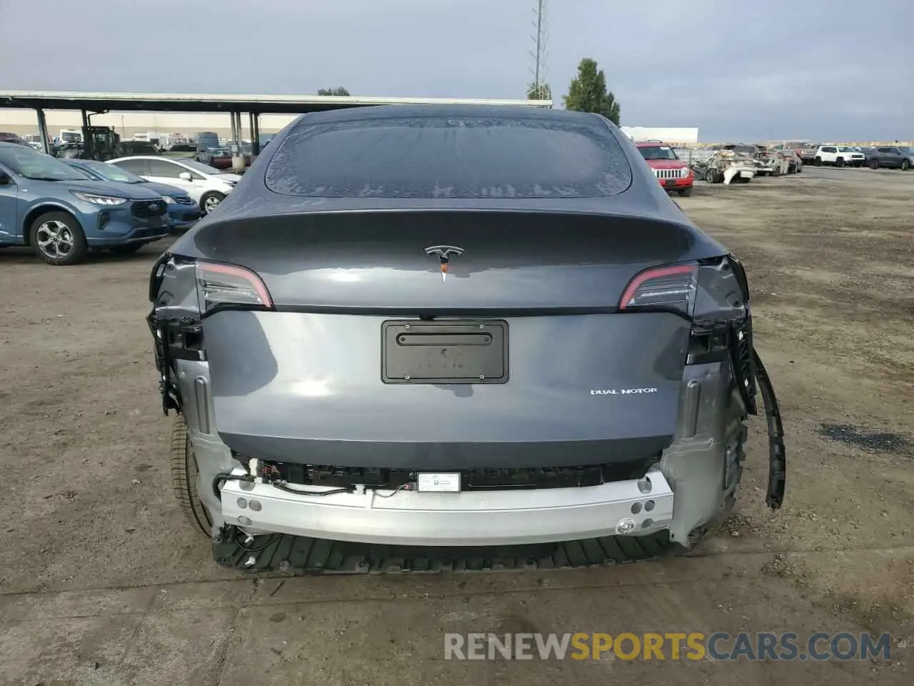 6 fotografías del automóvil dañado 7SAYGDEE3PF832005 TESLA MODEL Y 2023