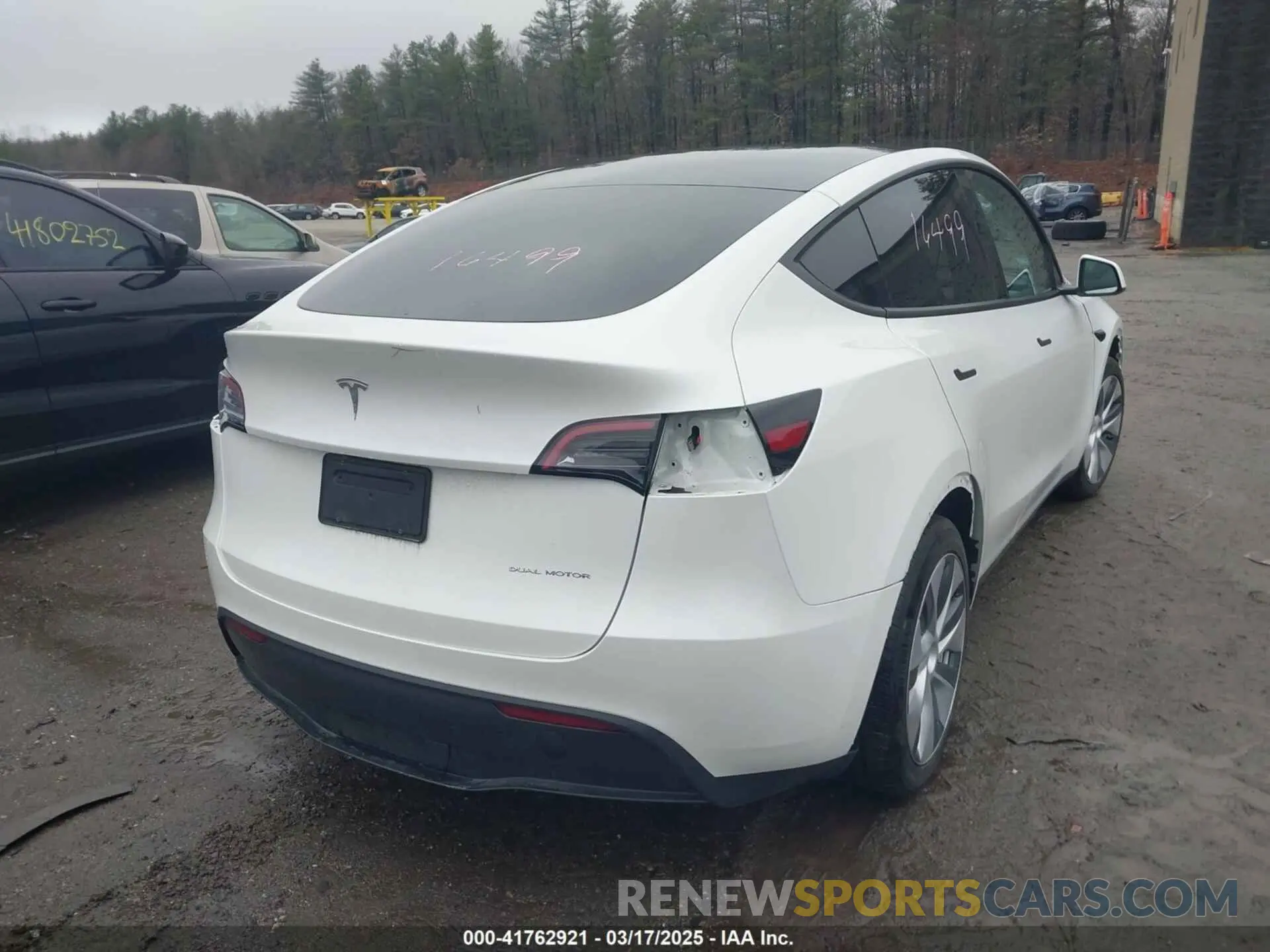 17 fotografías del automóvil dañado 7SAYGDEE3PF857633 TESLA MODEL Y 2023