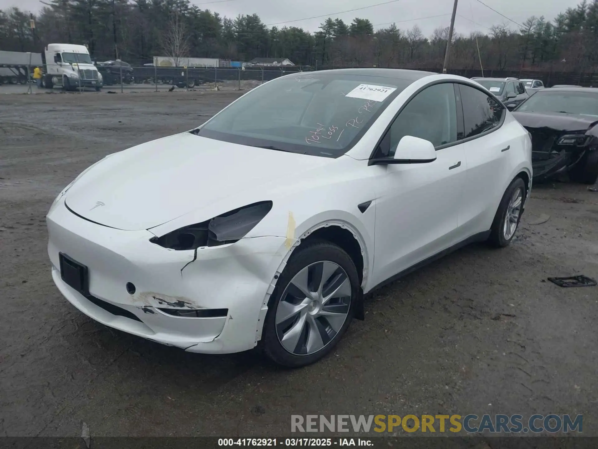 2 fotografías del automóvil dañado 7SAYGDEE3PF857633 TESLA MODEL Y 2023
