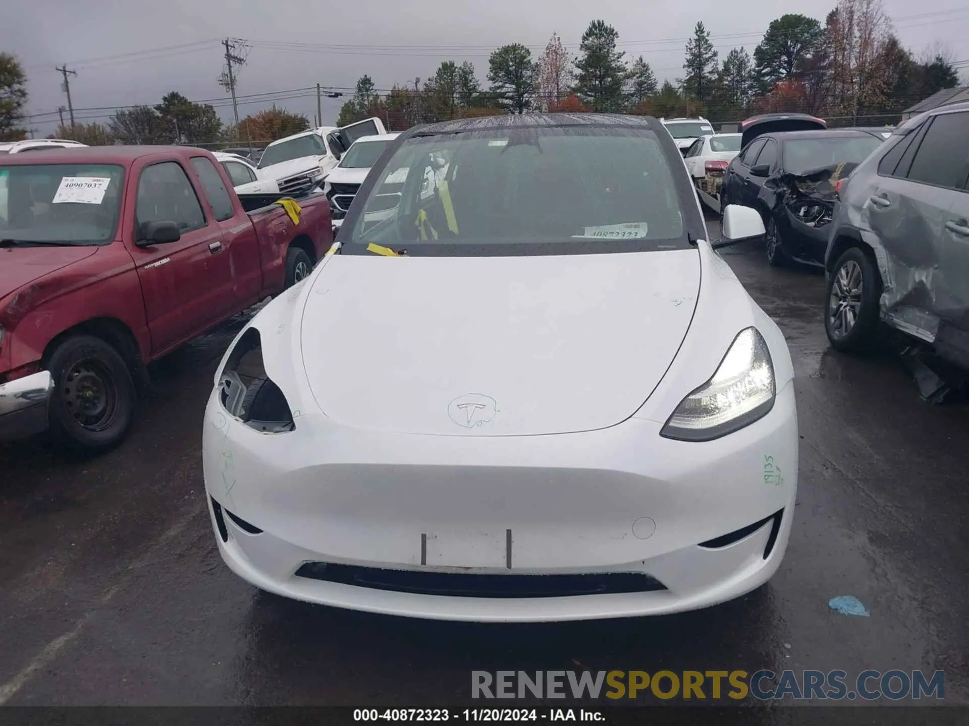 12 fotografías del automóvil dañado 7SAYGDEE4PA078626 TESLA MODEL Y 2023