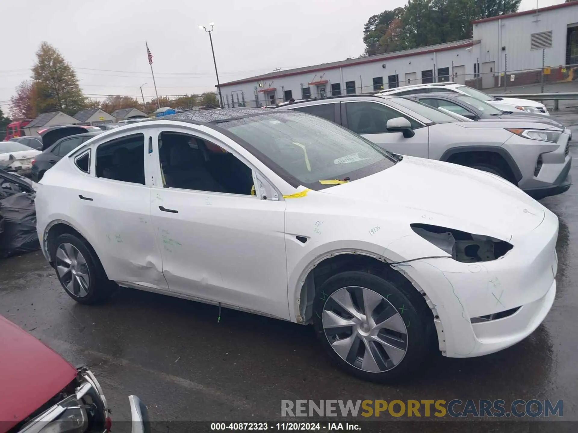 13 fotografías del automóvil dañado 7SAYGDEE4PA078626 TESLA MODEL Y 2023