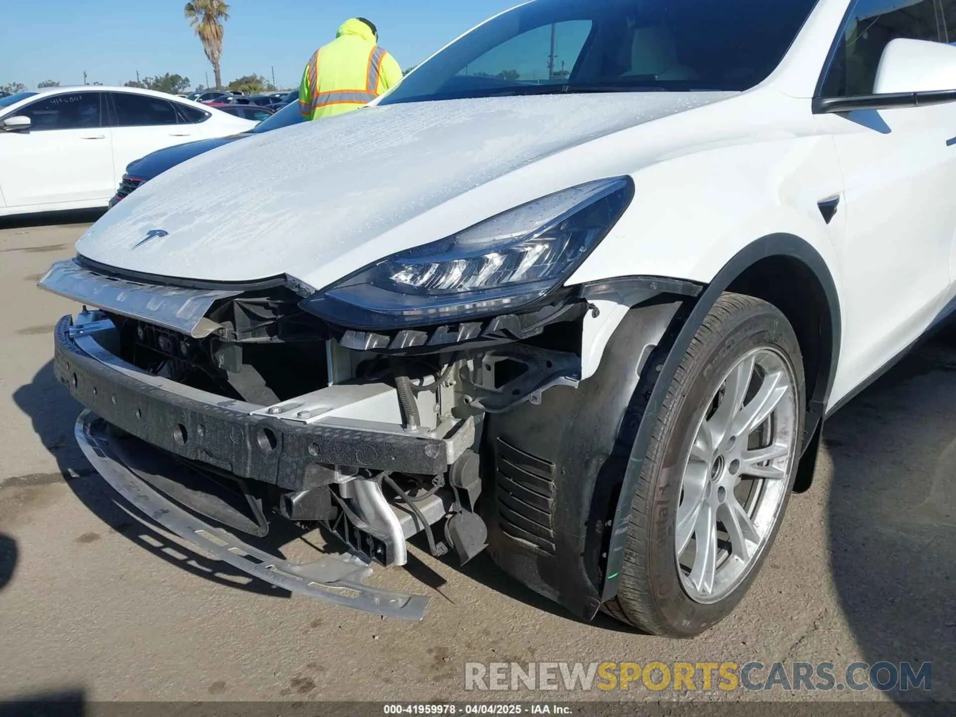 19 fotografías del automóvil dañado 7SAYGDEE4PA114671 TESLA MODEL Y 2023
