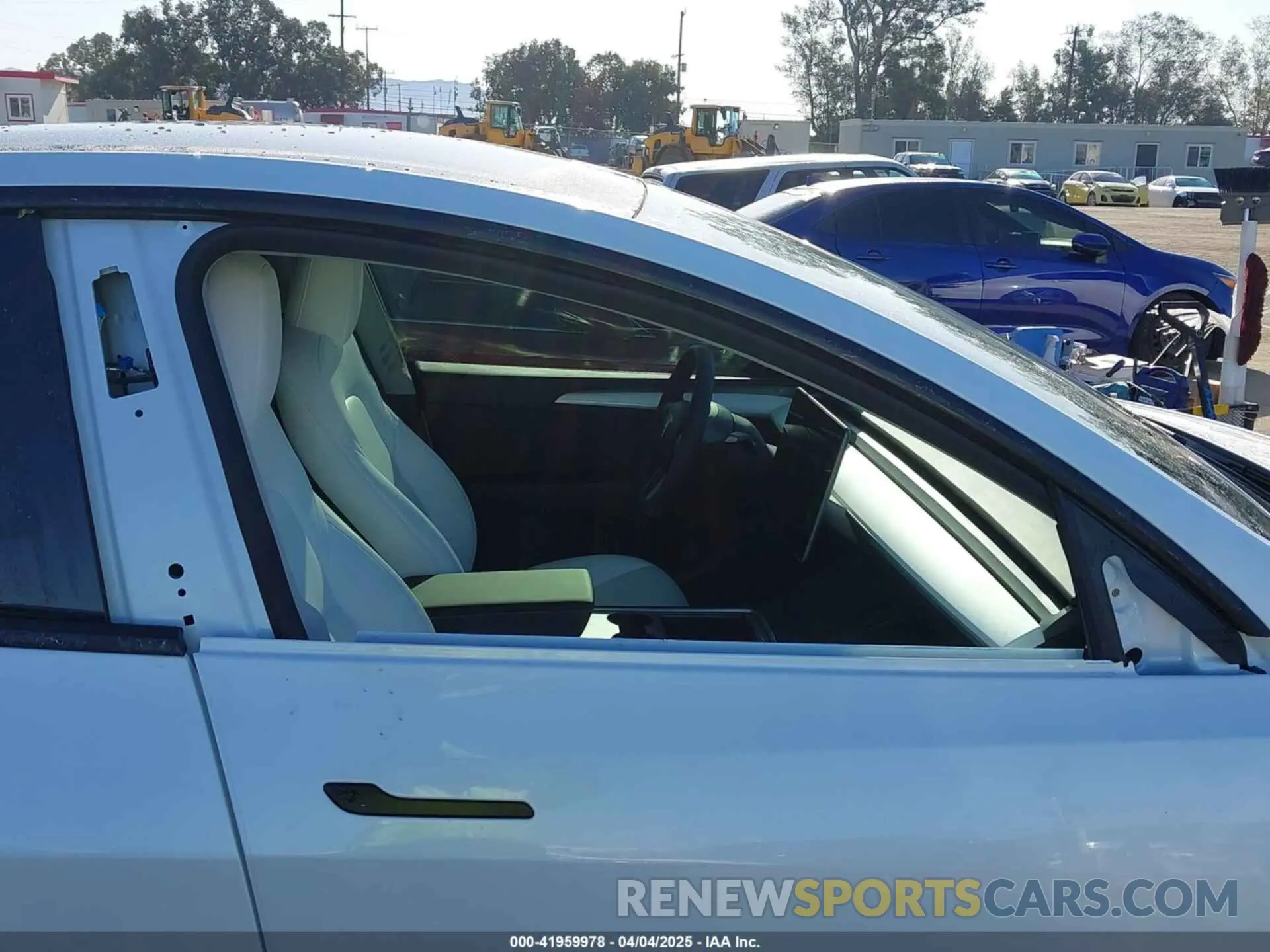22 fotografías del automóvil dañado 7SAYGDEE4PA114671 TESLA MODEL Y 2023
