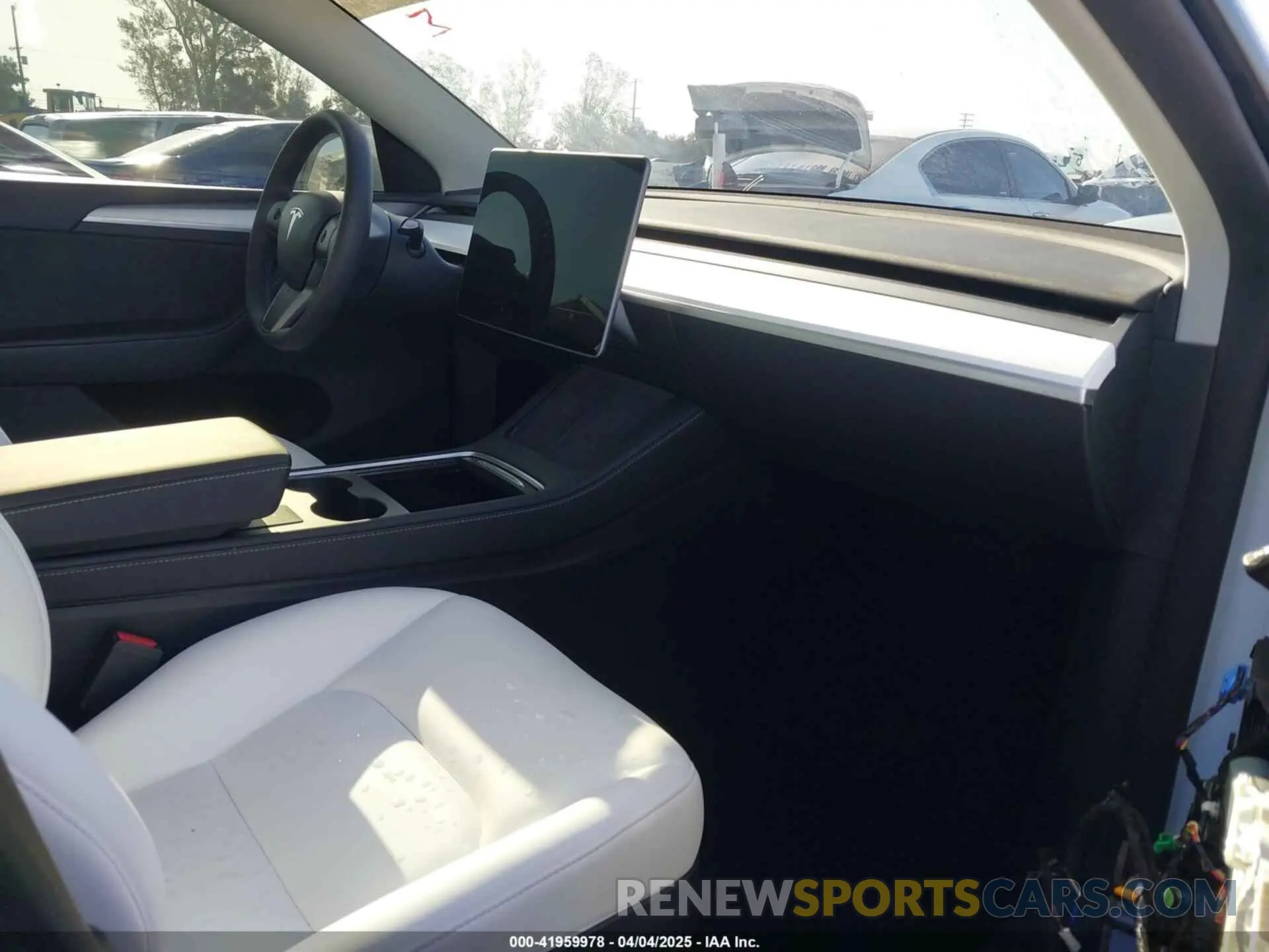 5 fotografías del automóvil dañado 7SAYGDEE4PA114671 TESLA MODEL Y 2023