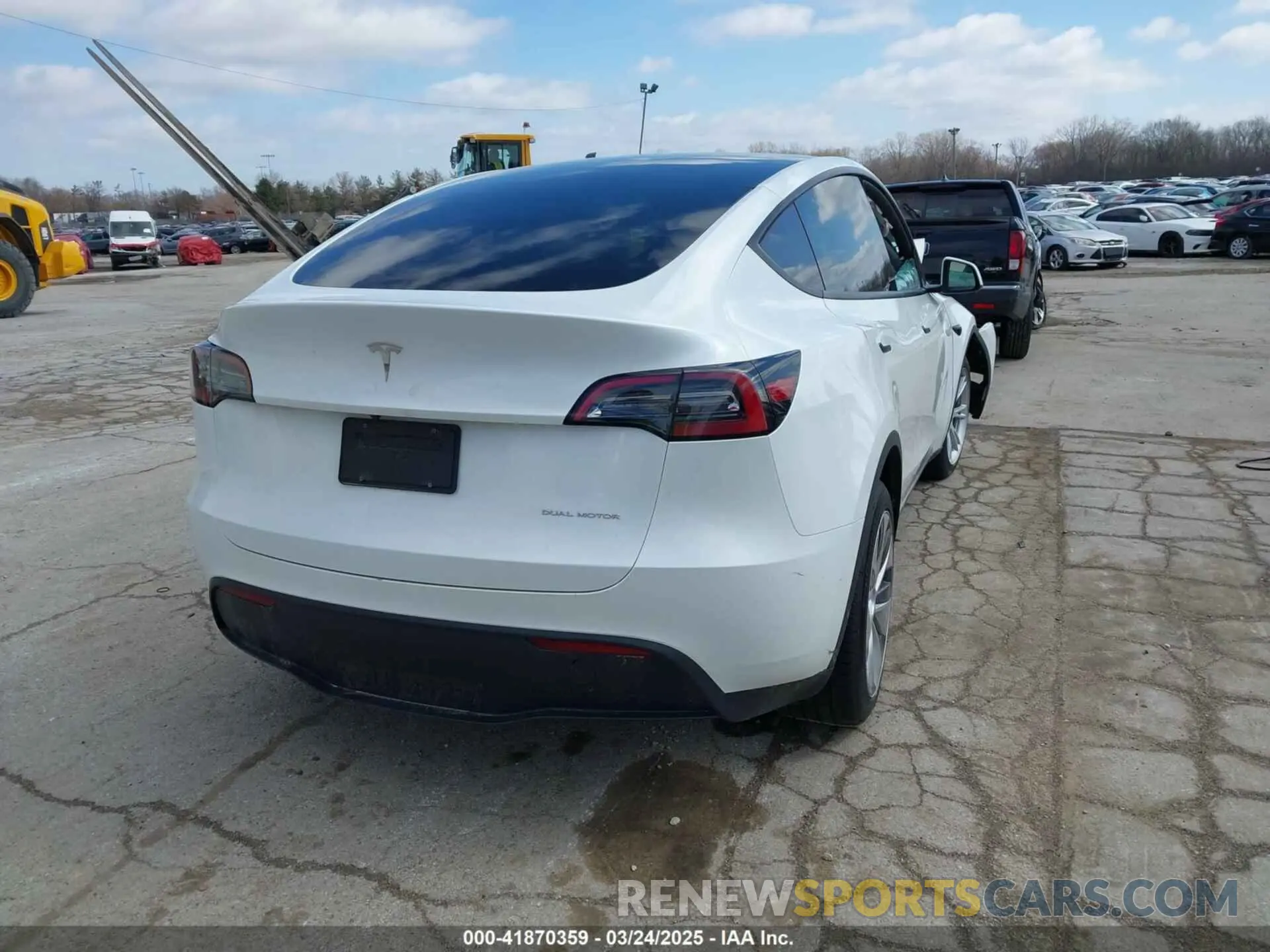 4 fotografías del automóvil dañado 7SAYGDEE4PA119854 TESLA MODEL Y 2023