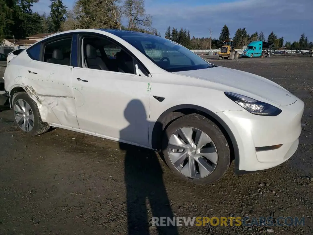 4 fotografías del automóvil dañado 7SAYGDEE4PA125640 TESLA MODEL Y 2023