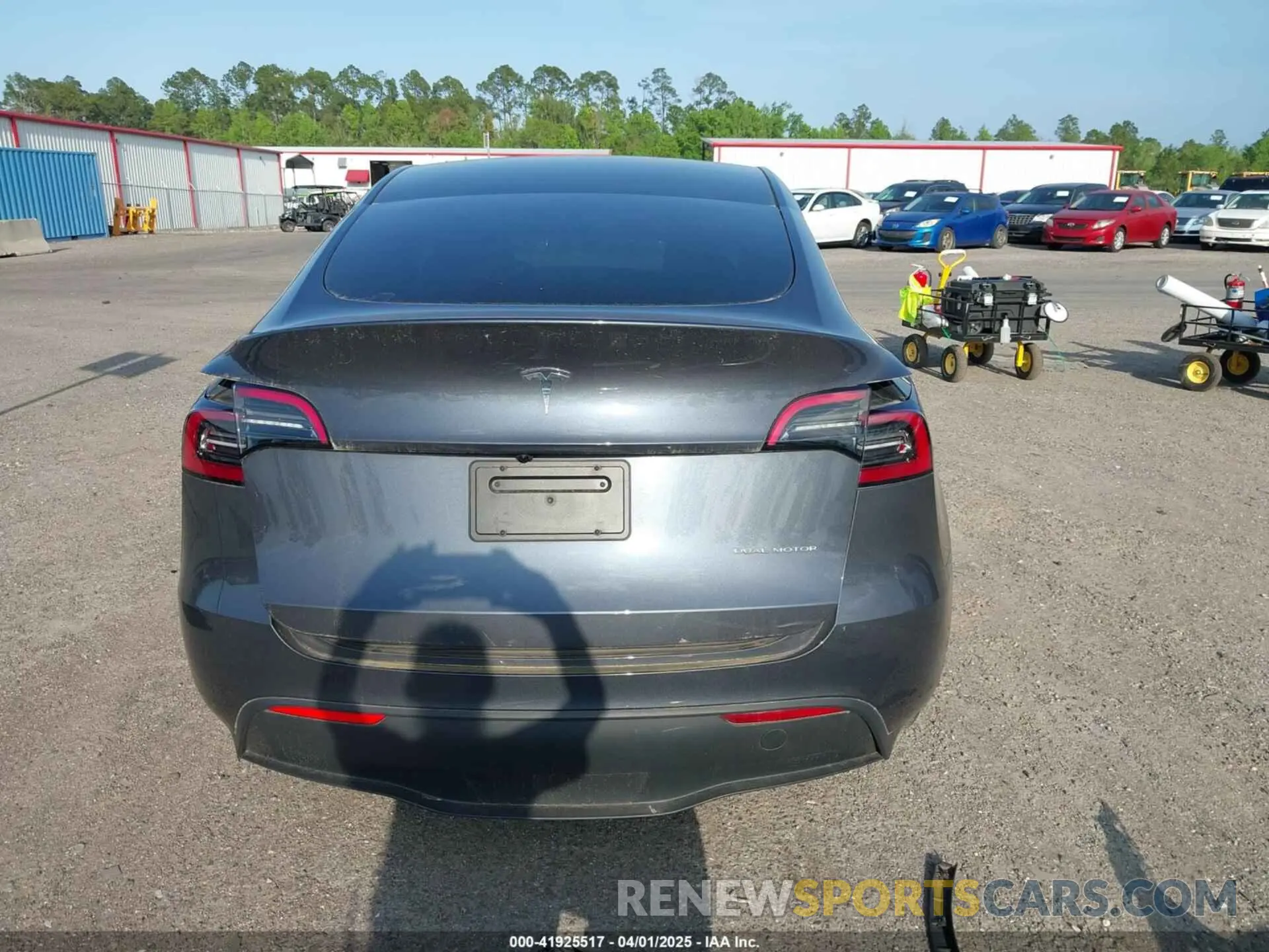 16 fotografías del automóvil dañado 7SAYGDEE4PA139277 TESLA MODEL Y 2023
