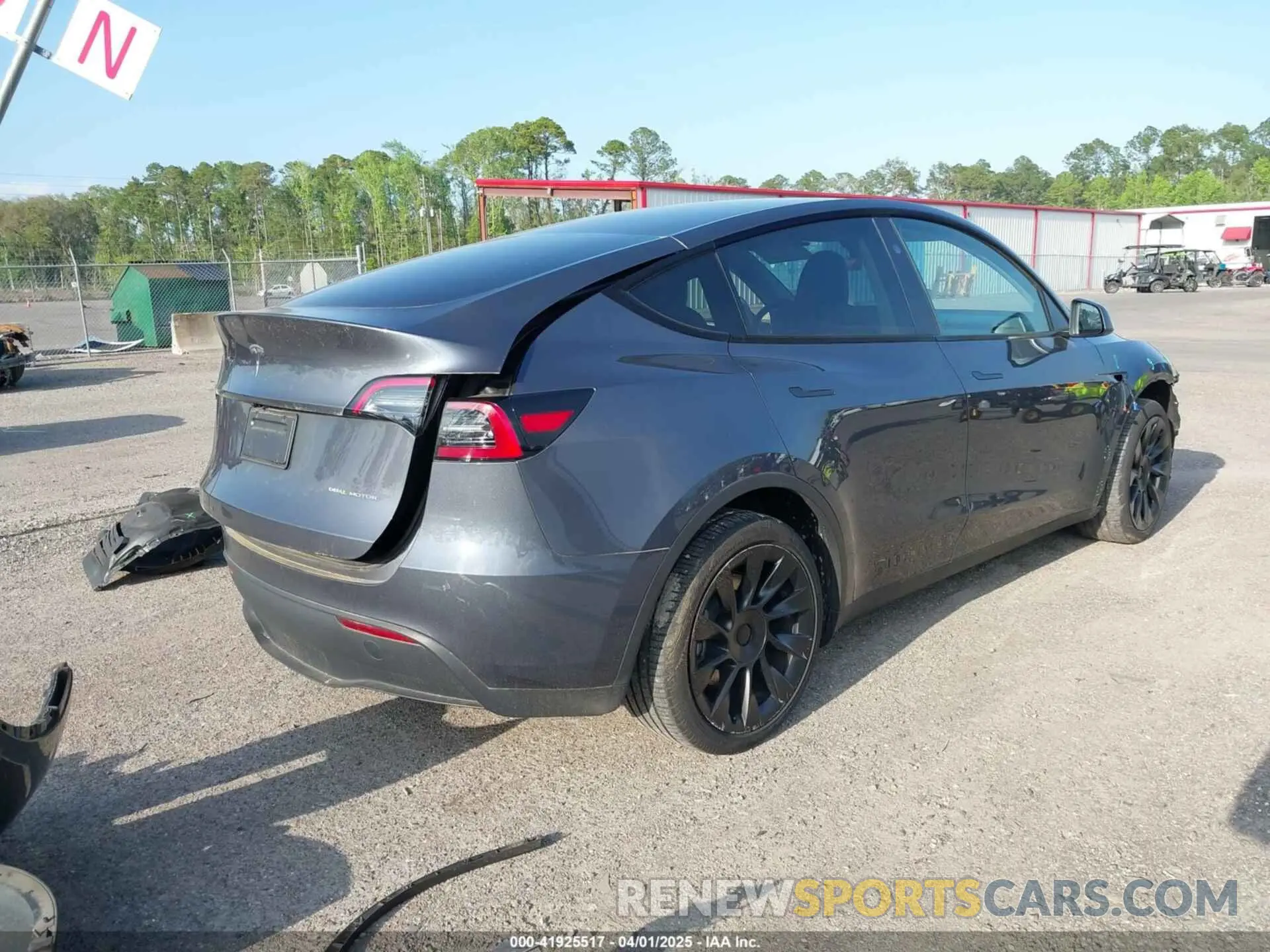 4 fotografías del automóvil dañado 7SAYGDEE4PA139277 TESLA MODEL Y 2023