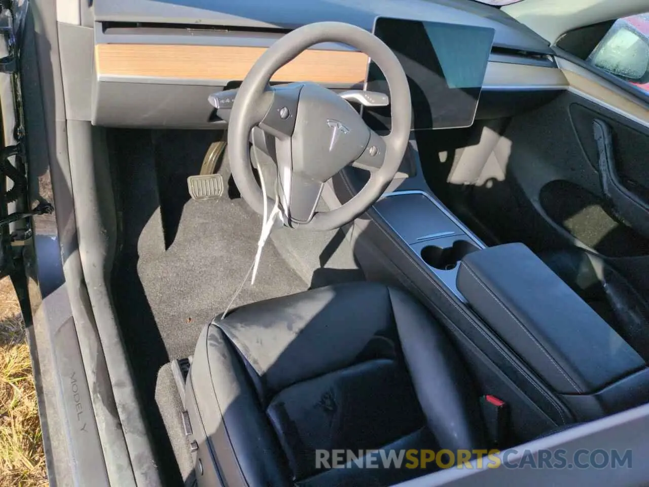 8 fotografías del automóvil dañado 7SAYGDEE4PA192254 TESLA MODEL Y 2023