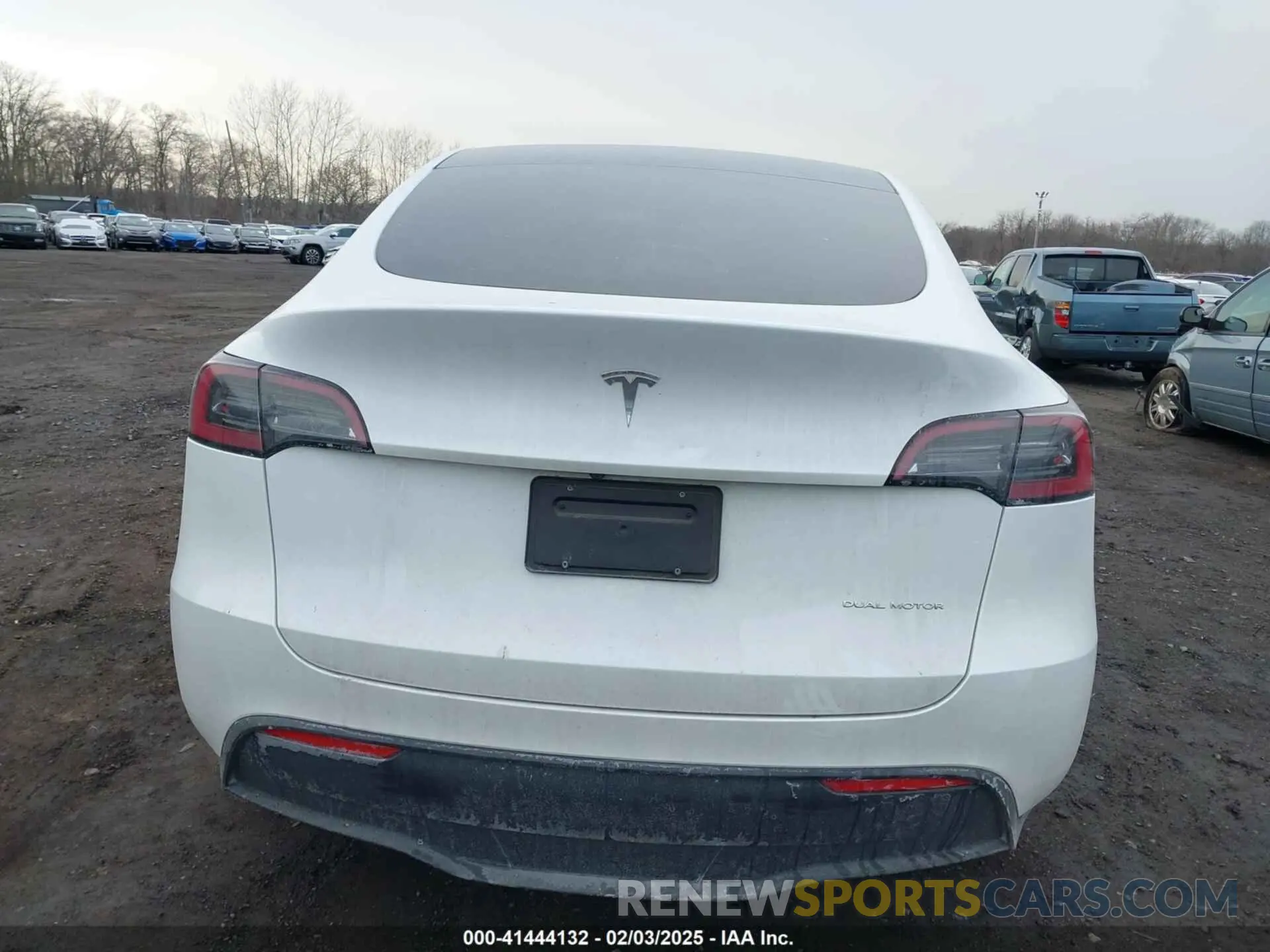 16 fotografías del automóvil dañado 7SAYGDEE4PF600271 TESLA MODEL Y 2023