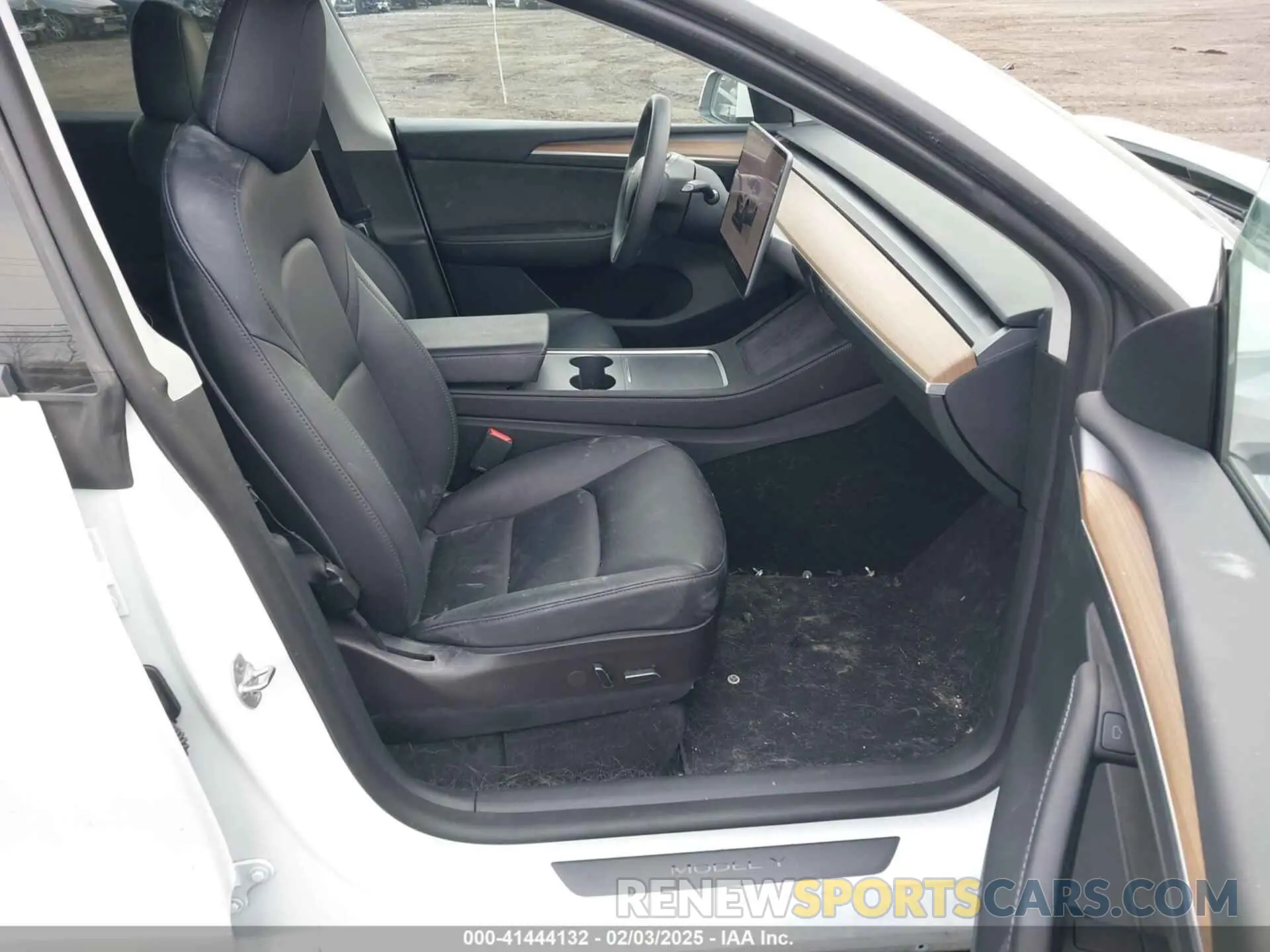 5 fotografías del automóvil dañado 7SAYGDEE4PF600271 TESLA MODEL Y 2023
