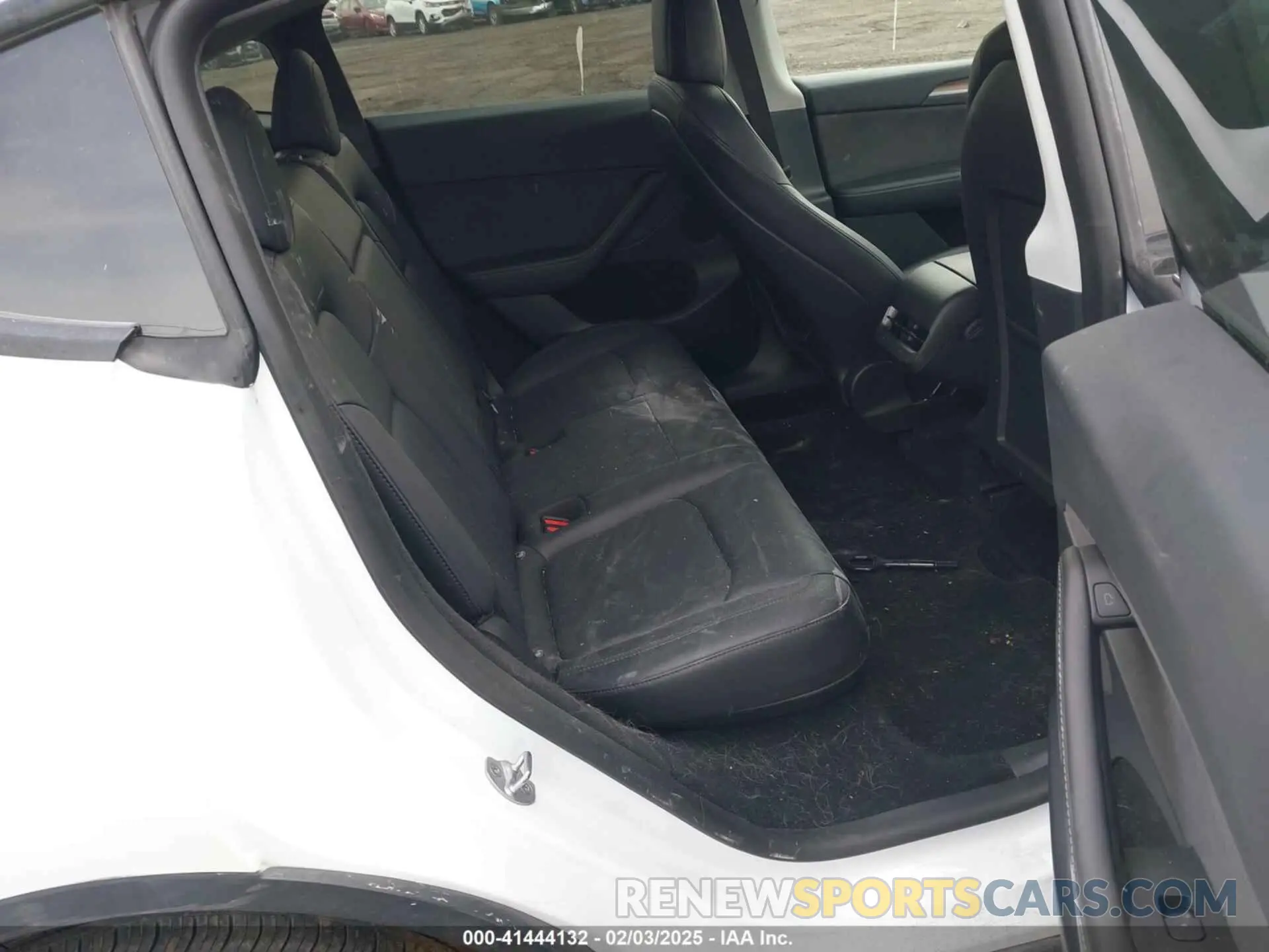 8 fotografías del automóvil dañado 7SAYGDEE4PF600271 TESLA MODEL Y 2023