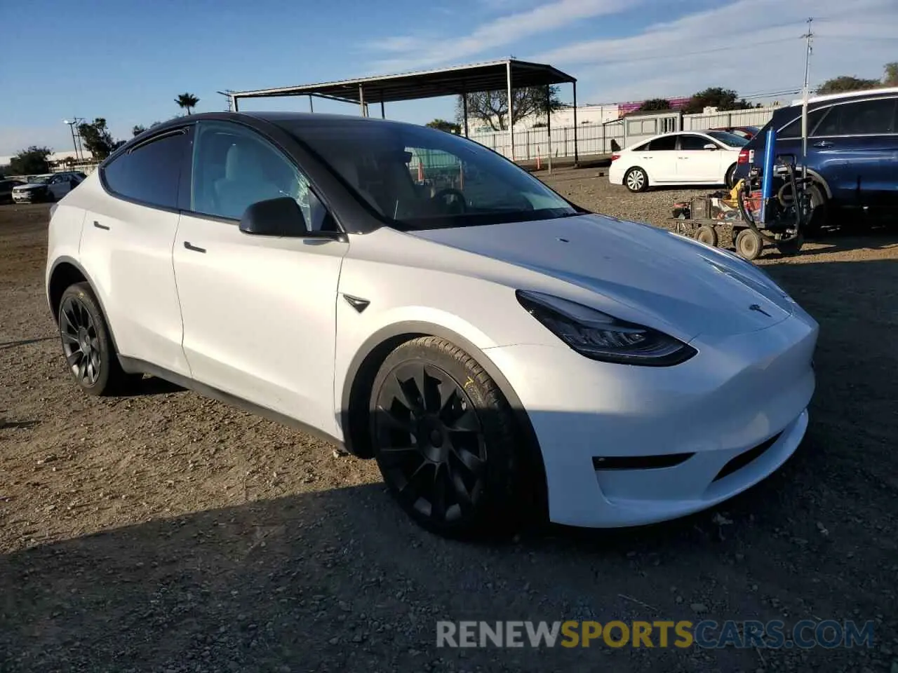 4 fotografías del automóvil dañado 7SAYGDEE4PF612341 TESLA MODEL Y 2023