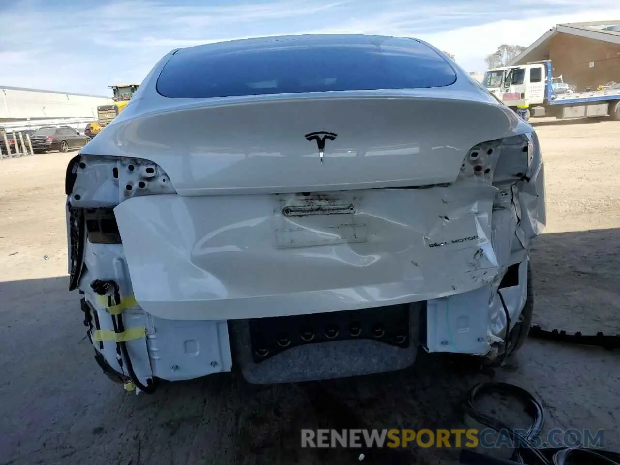 6 fotografías del automóvil dañado 7SAYGDEE4PF687251 TESLA MODEL Y 2023